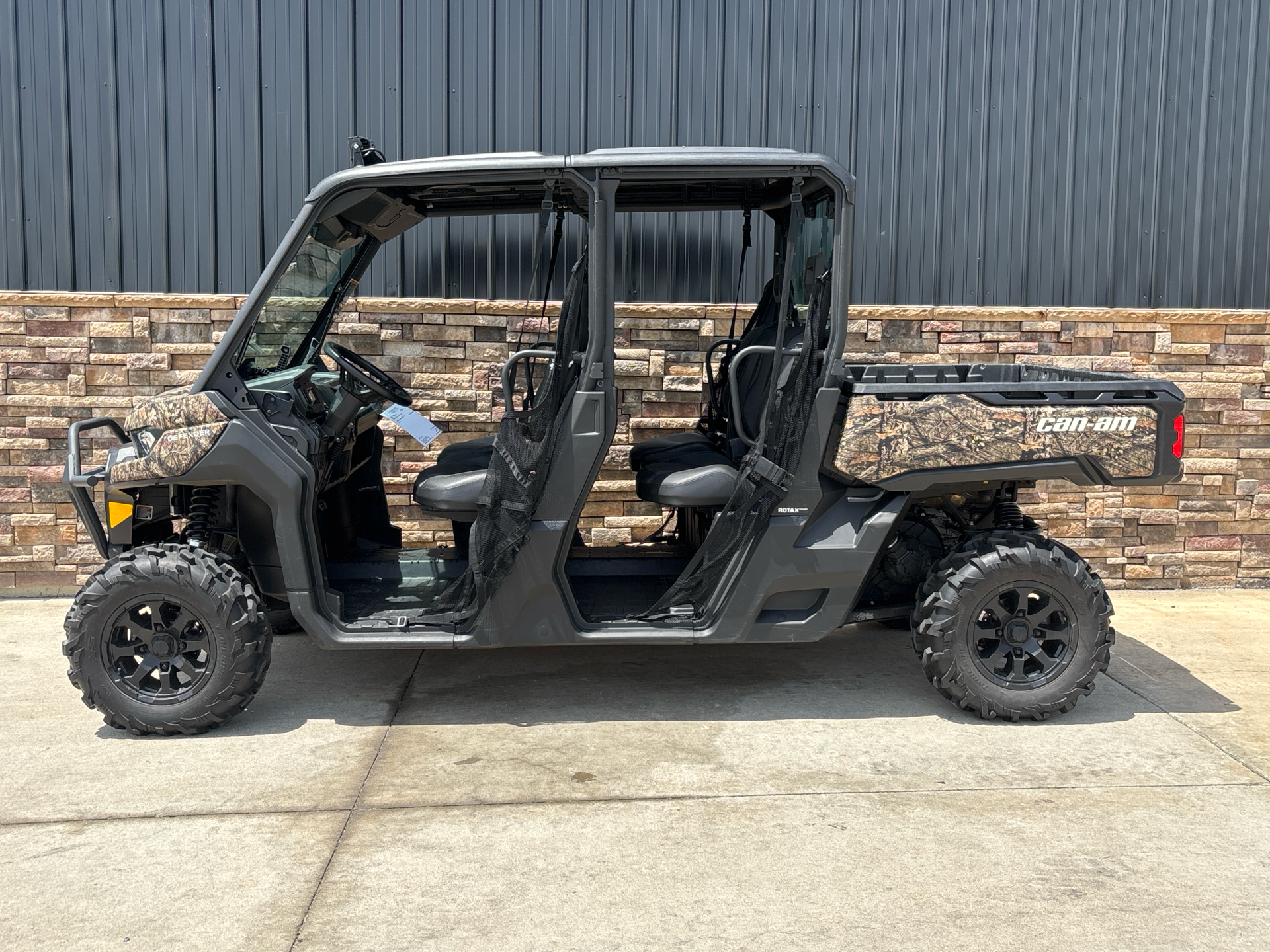 2023 Can-Am Defender MAX XT HD10 in Columbia, Missouri - Photo 14