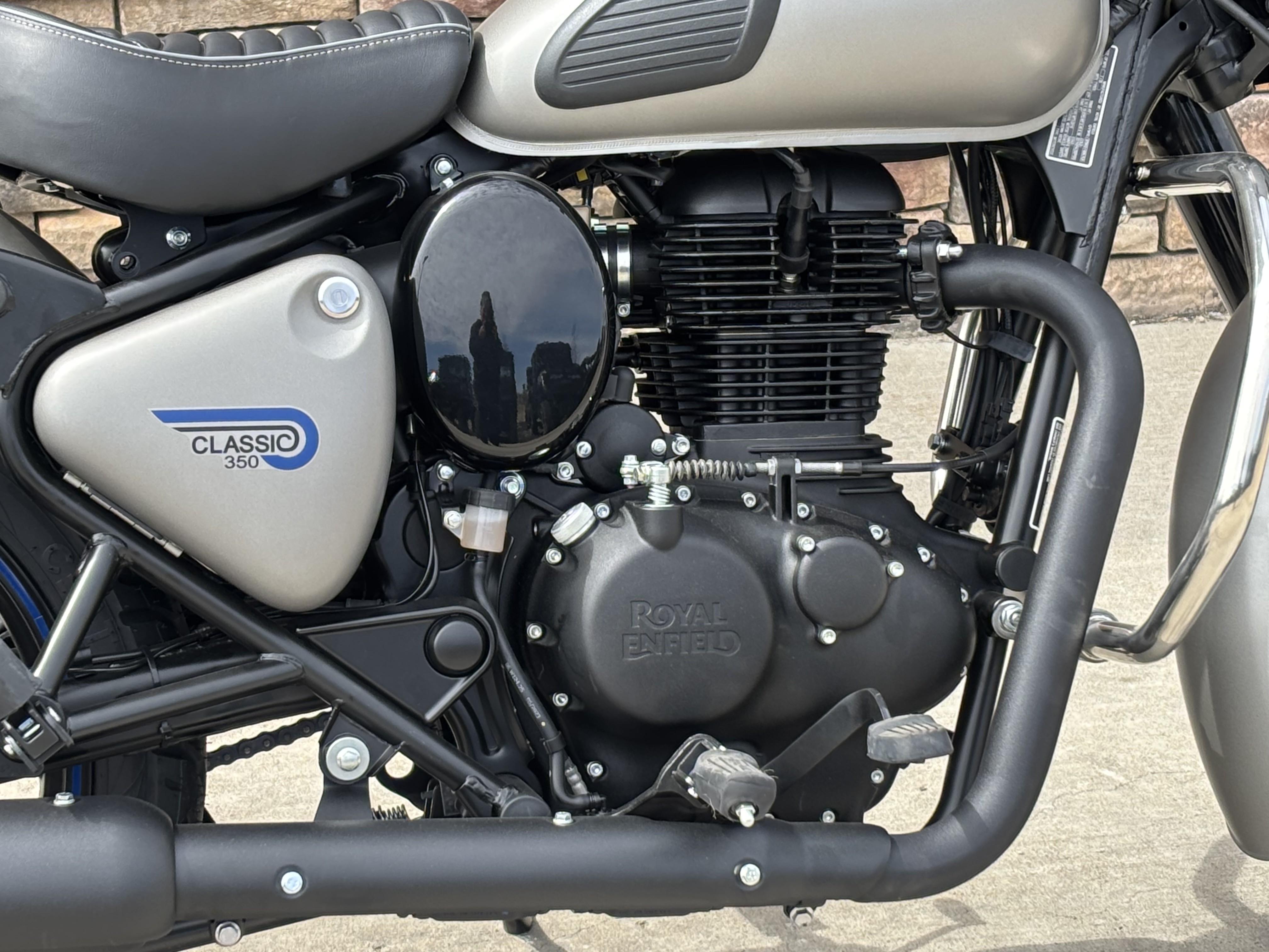 2024 Royal Enfield Classic 350 in Columbia, Missouri - Photo 4