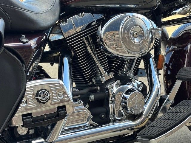 2005 Harley-Davidson FLHRCI Road King® Classic in Columbia, Missouri - Photo 11