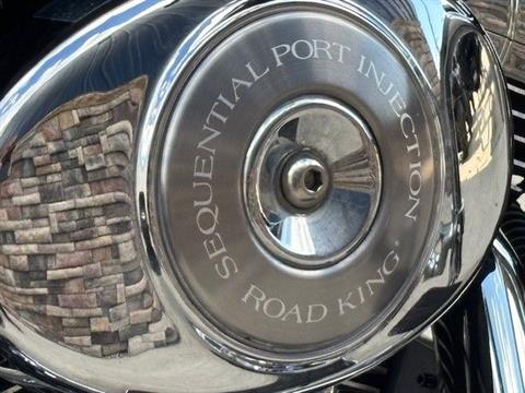 2005 Harley-Davidson FLHRCI Road King® Classic in Columbia, Missouri - Photo 13
