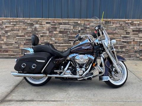 2005 Harley-Davidson FLHRCI Road King® Classic in Columbia, Missouri - Photo 16
