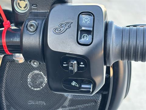 2020 Indian Motorcycle Chieftain® Dark Horse® in Columbia, Missouri - Photo 3