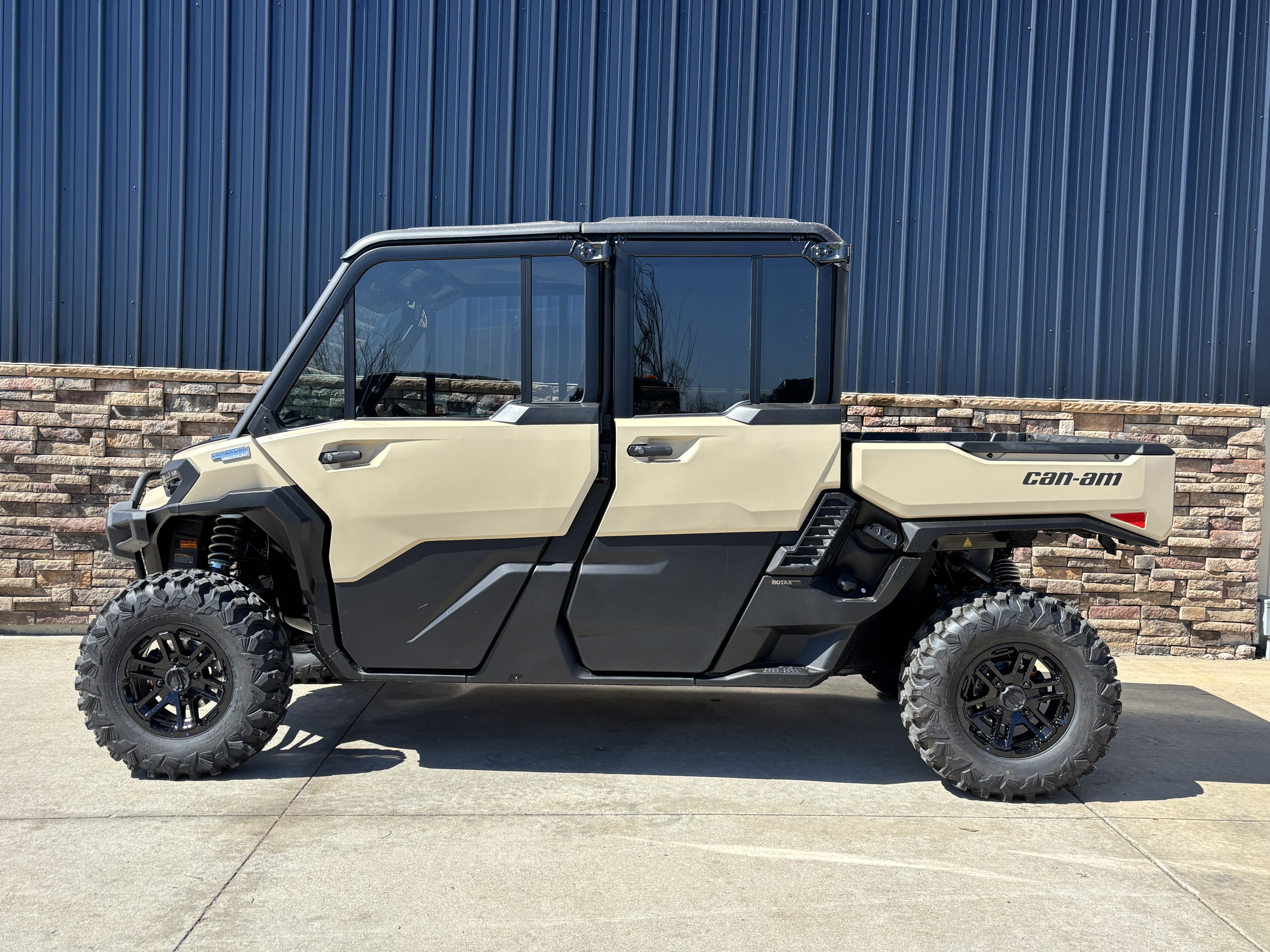 2026 Can-Am Defender MAX Limited HD11 in Columbia, Missouri - Photo 1