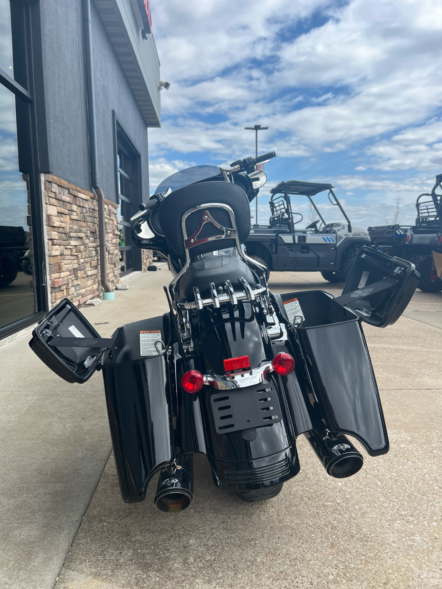 2021 Harley-Davidson Street Glide® Special in Columbia, Missouri - Photo 2