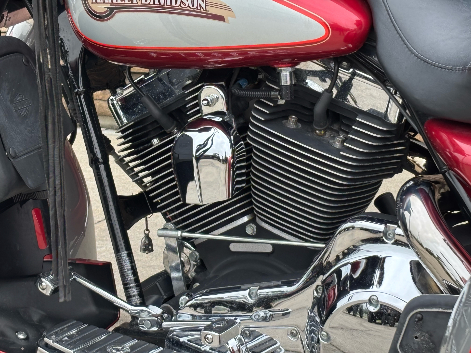 2005 Harley-Davidson FLHTC/FLHTCI Electra Glide® Classic in Columbia, Missouri - Photo 4