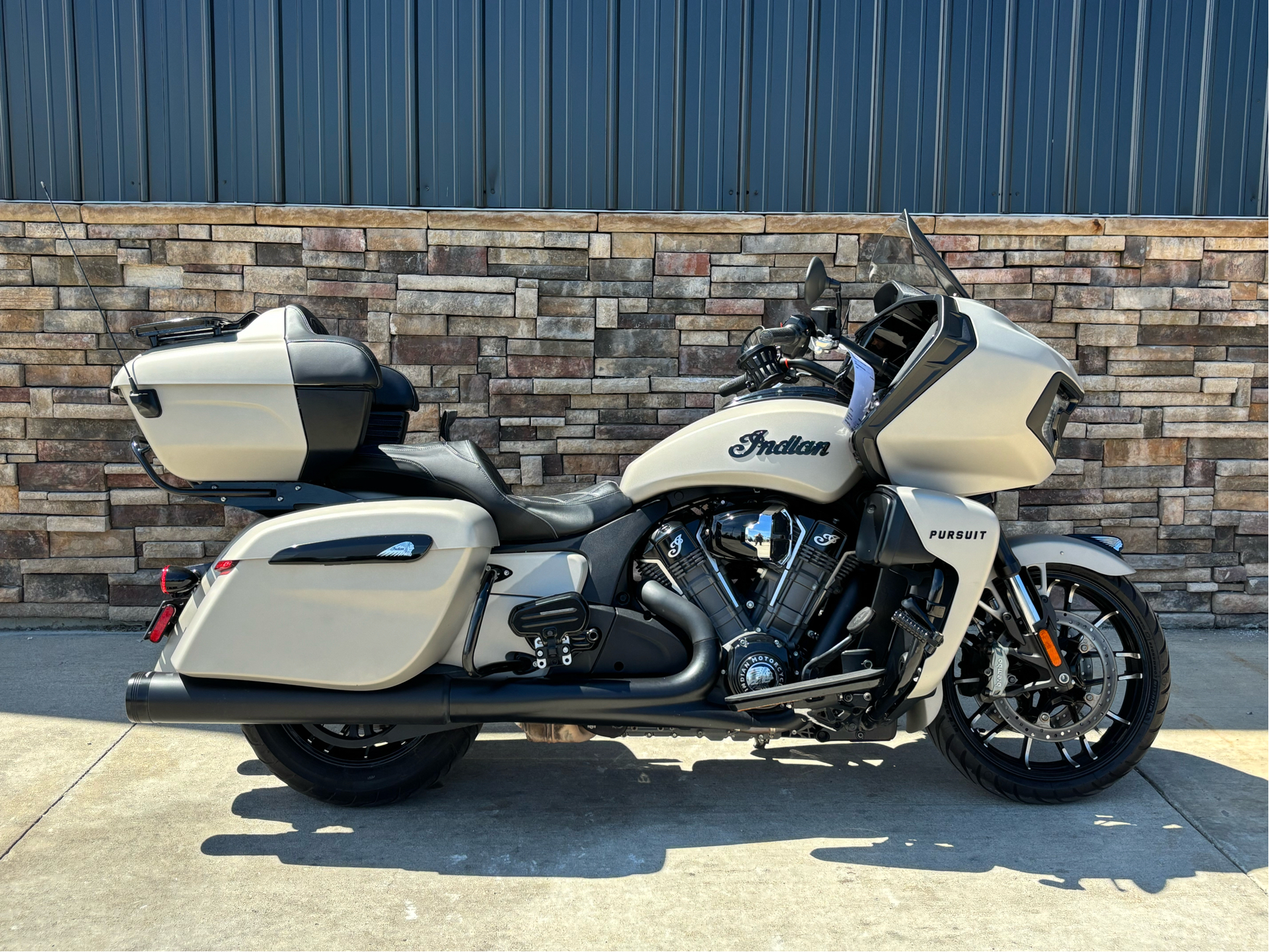 2023 Indian Motorcycle Pursuit® Dark Horse® with Premium Package in Columbia, Missouri - Photo 1