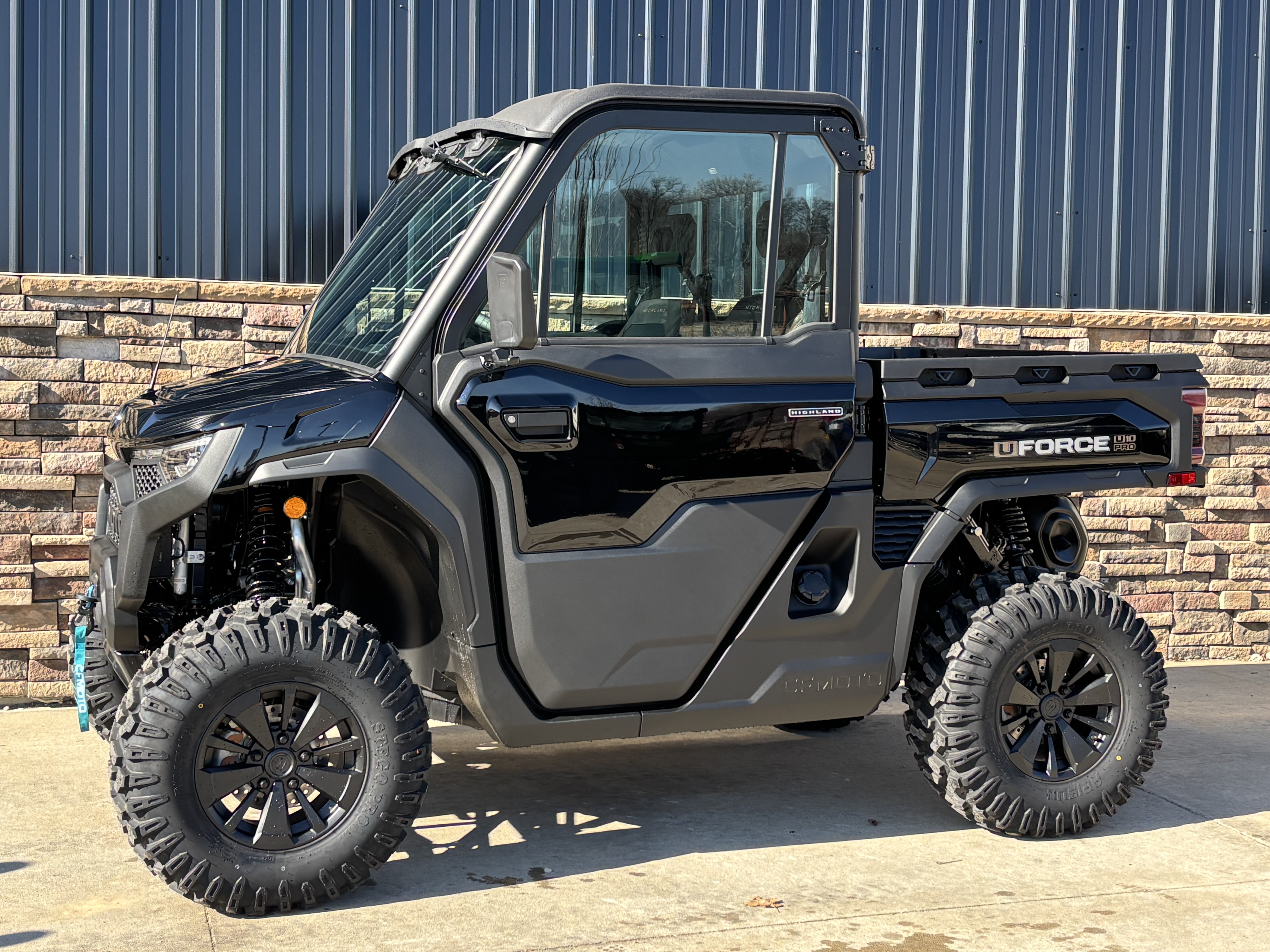 2026 CFMOTO UFORCE U10 Pro Highland in Columbia, Missouri - Photo 2