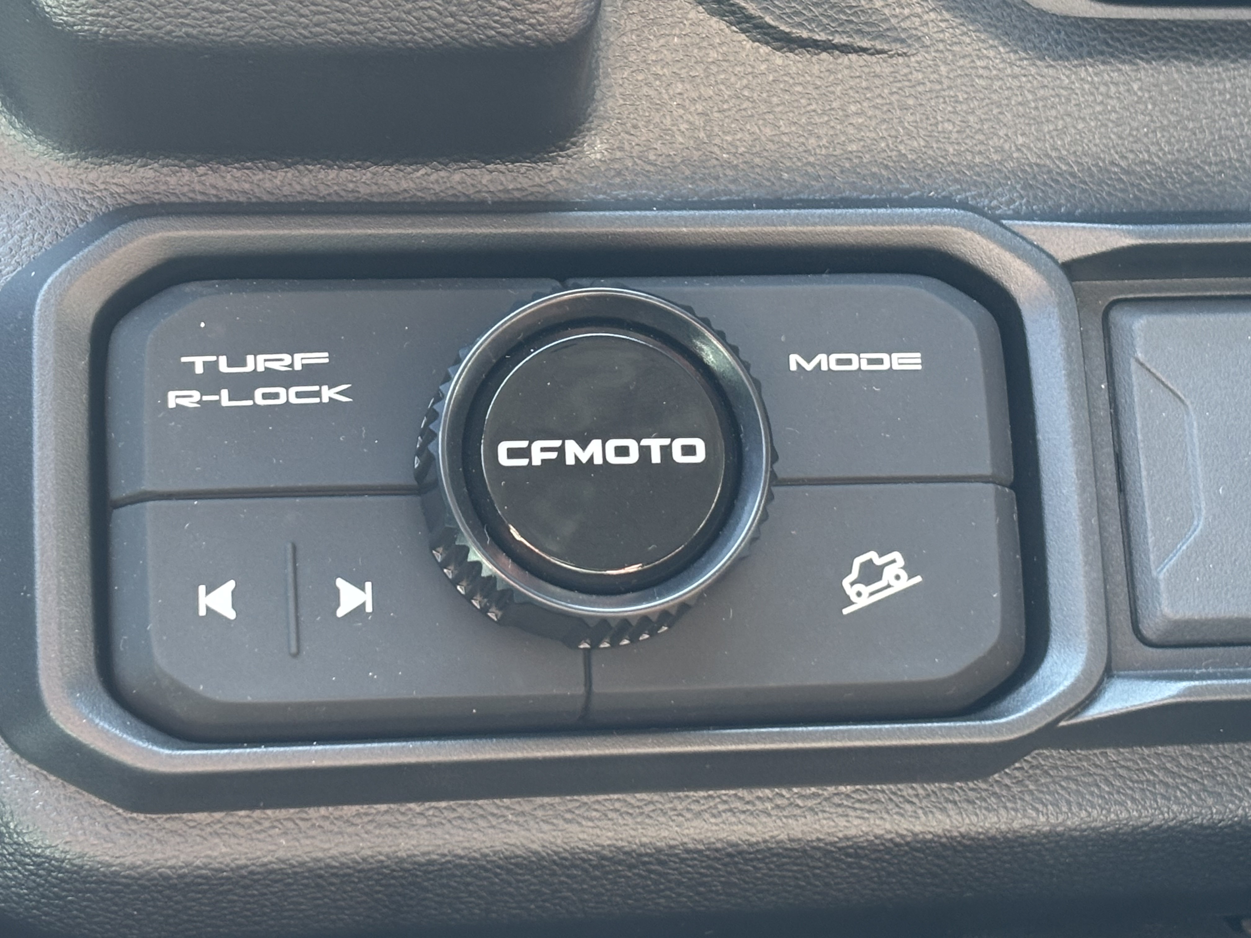 2026 CFMOTO UFORCE U10 Pro Highland in Columbia, Missouri - Photo 7