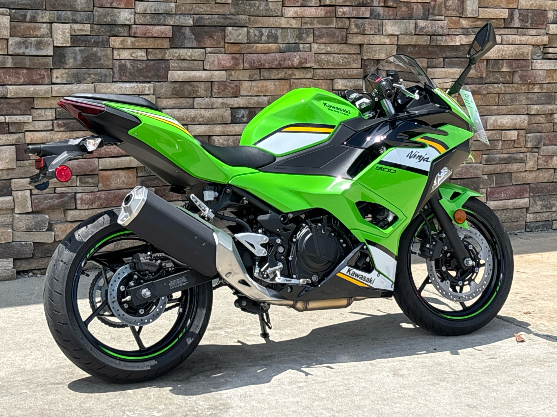2025 Kawasaki Ninja 500 KRT Edition in Columbia, Missouri - Photo 3