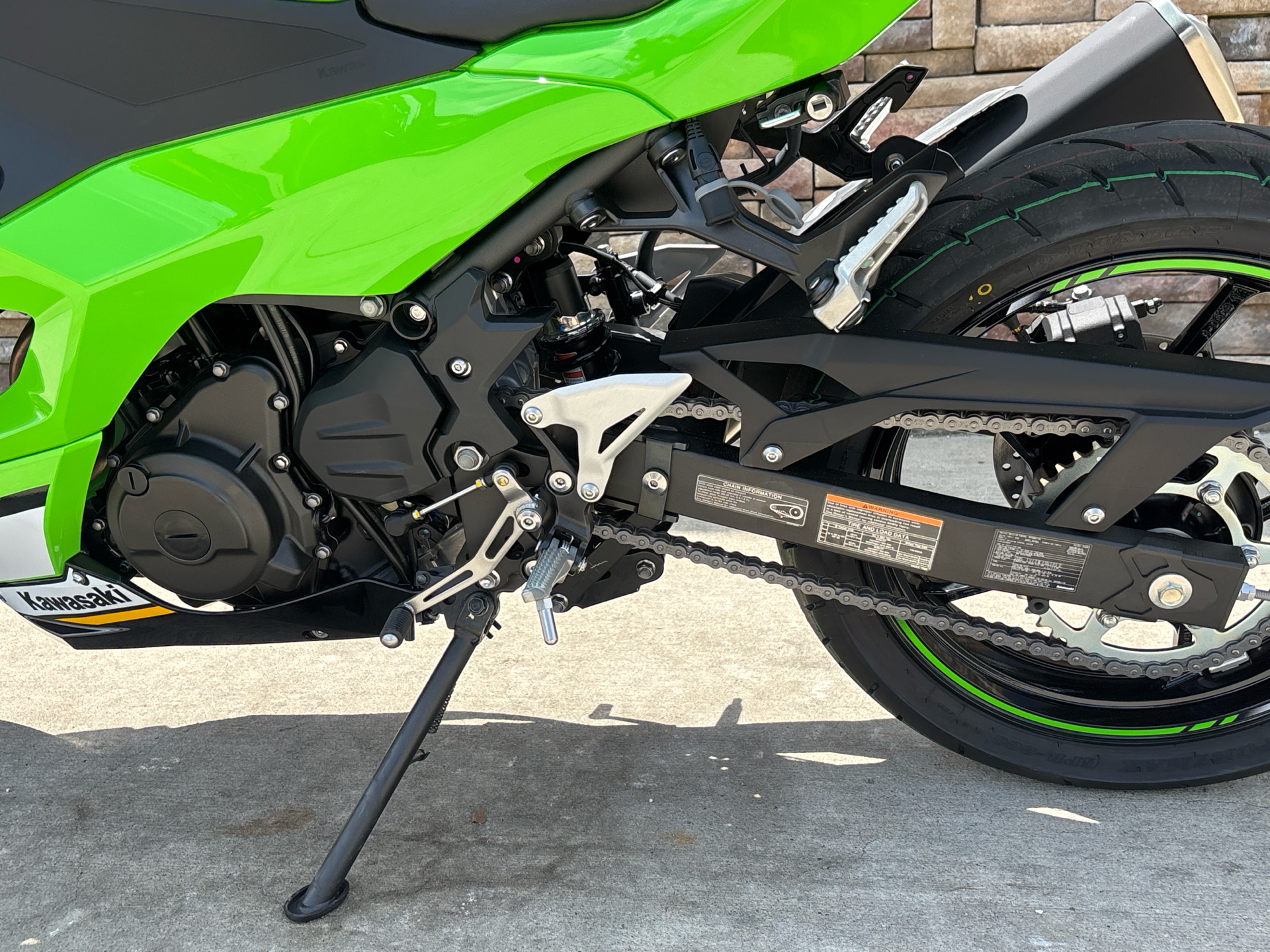 2025 Kawasaki Ninja 500 KRT Edition in Columbia, Missouri - Photo 8