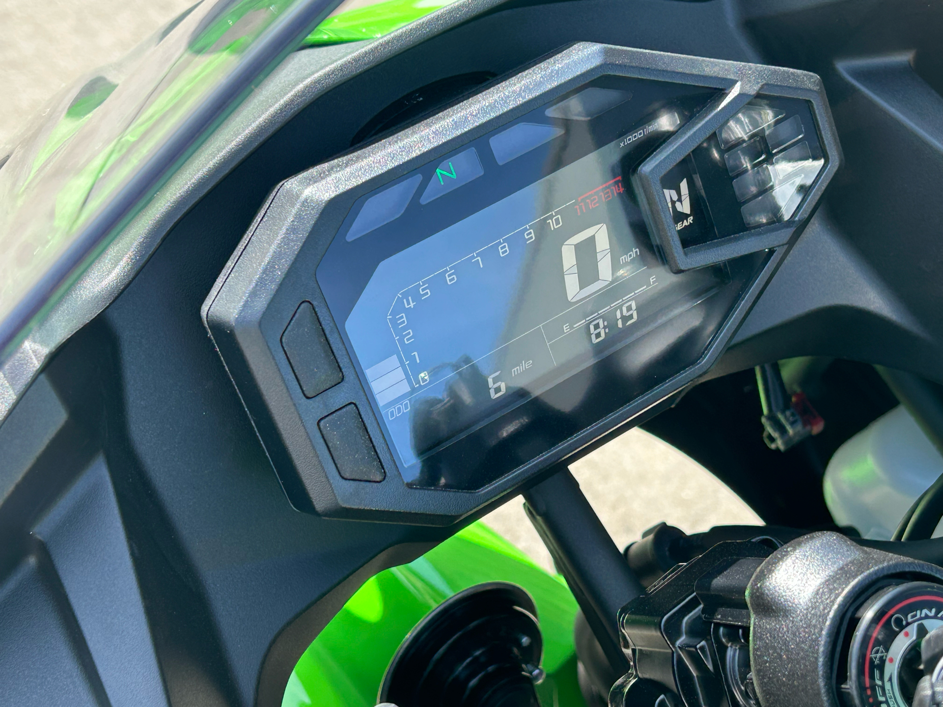 2025 Kawasaki Ninja 500 KRT Edition in Columbia, Missouri - Photo 8