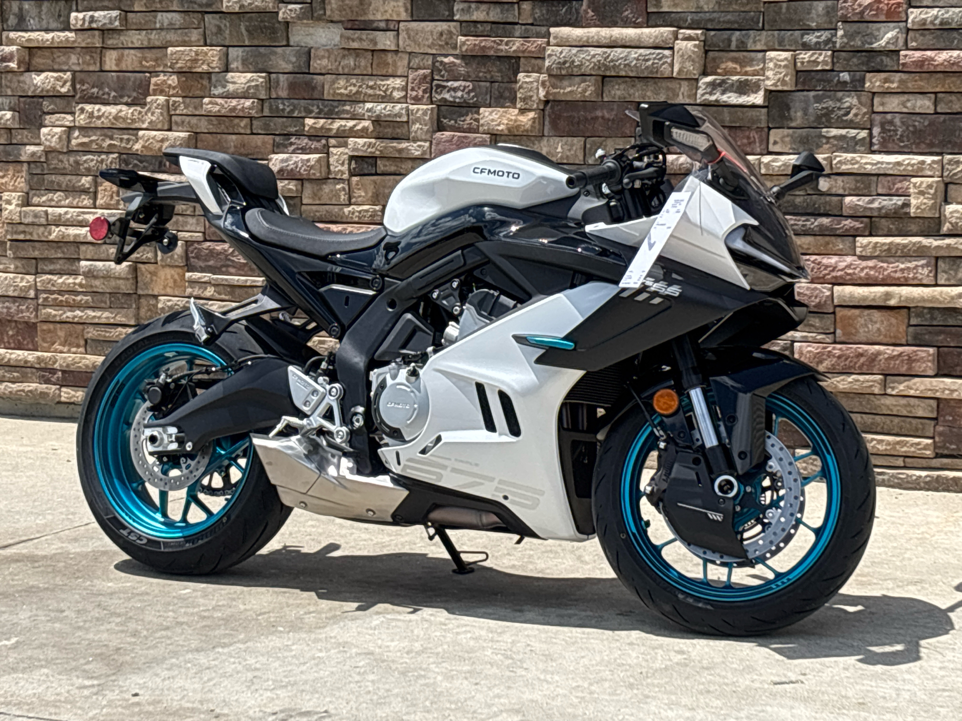 2025 CFMOTO 675SS in Columbia, Missouri - Photo 3