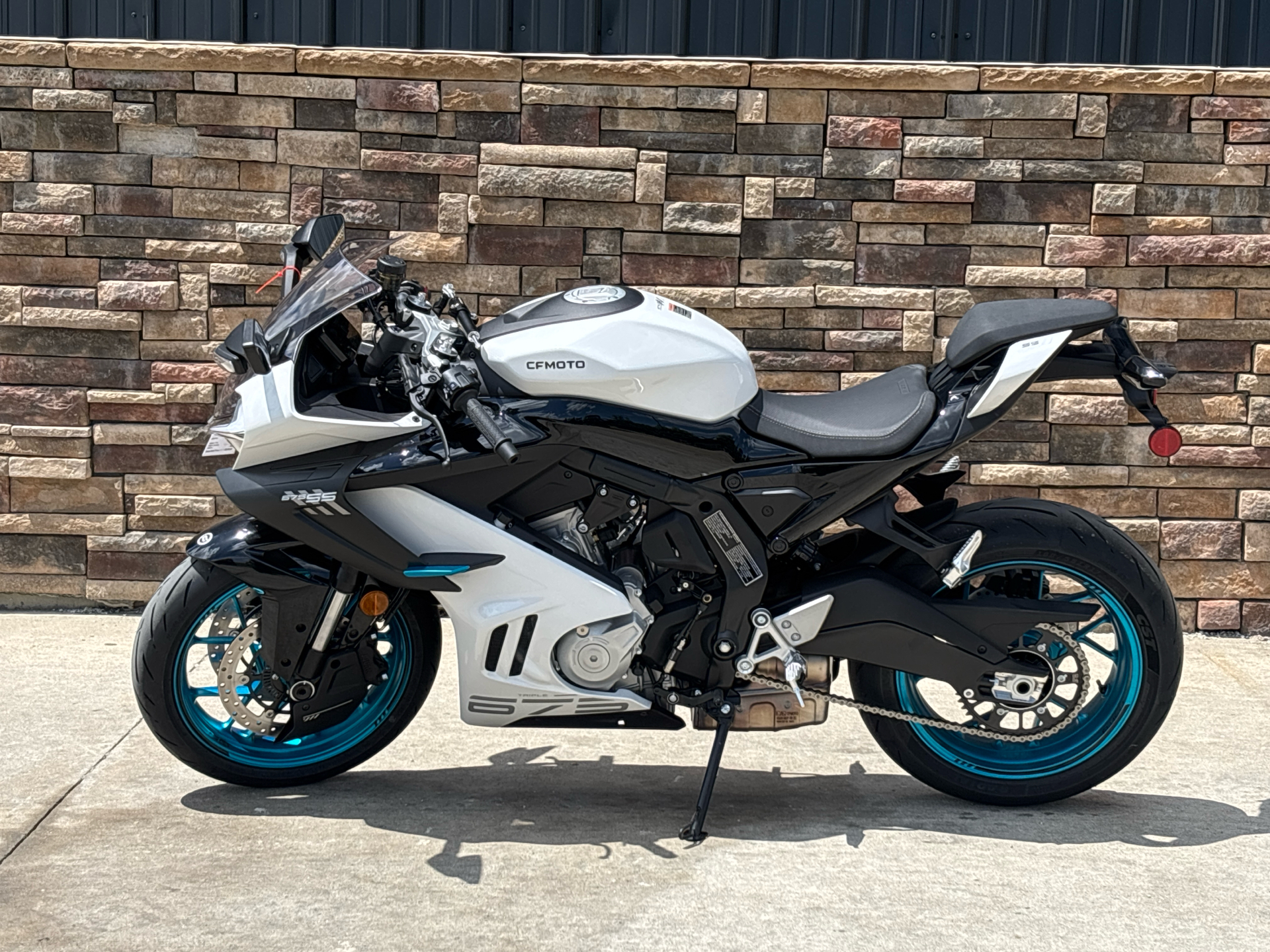 2025 CFMOTO 675SS in Columbia, Missouri - Photo 11