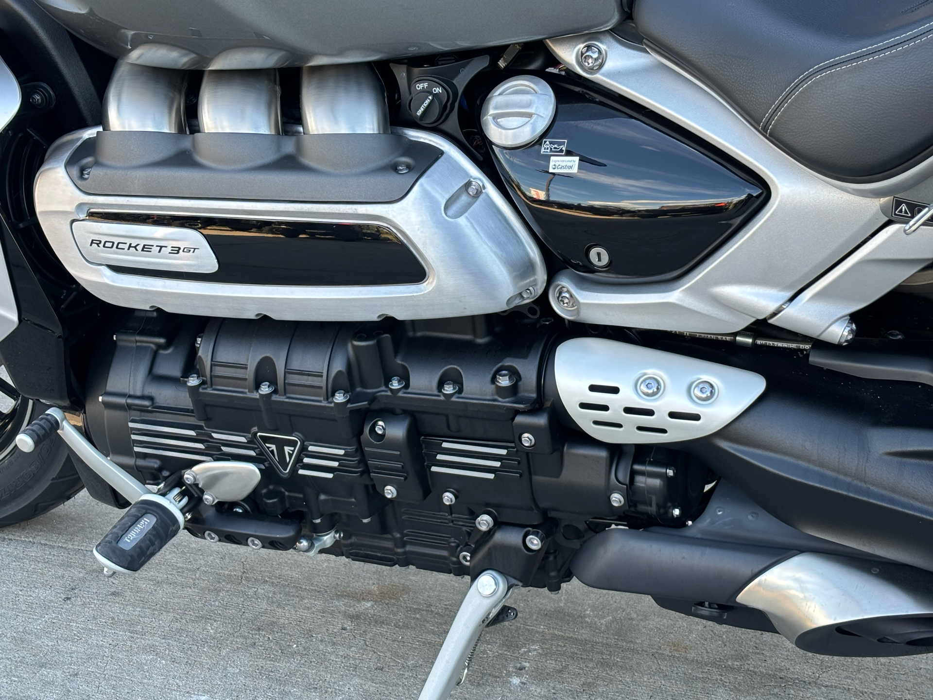 2022 Triumph Rocket 3 GT in Columbia, Missouri - Photo 6