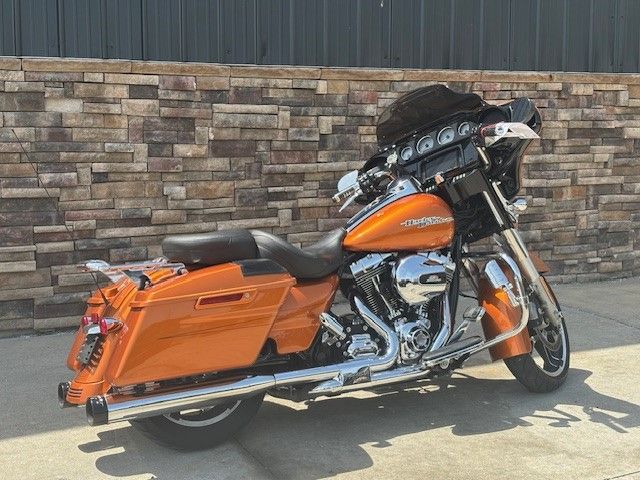 2015 Harley-Davidson Street Glide® Special in Columbia, Missouri - Photo 2