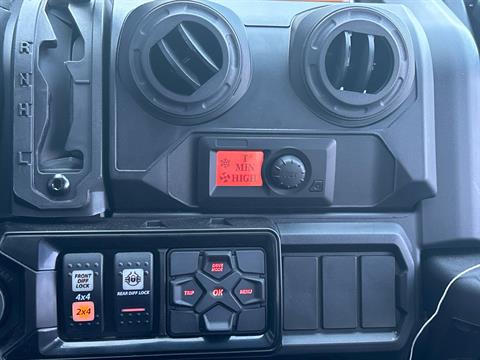 2025 Can-Am Defender Limited in Columbia, Missouri - Photo 5