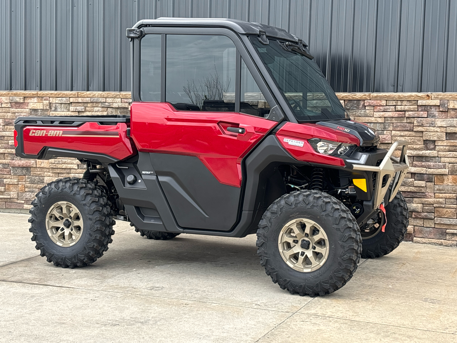 2025 Can-Am Defender Limited in Columbia, Missouri - Photo 3