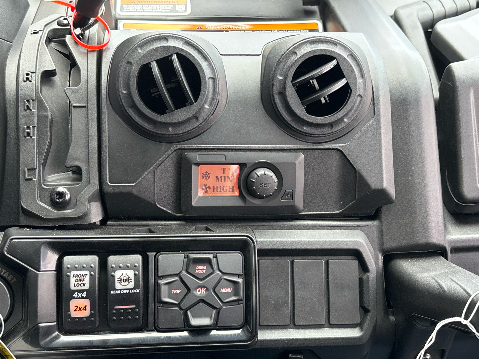 2025 Can-Am Defender Limited in Columbia, Missouri - Photo 10