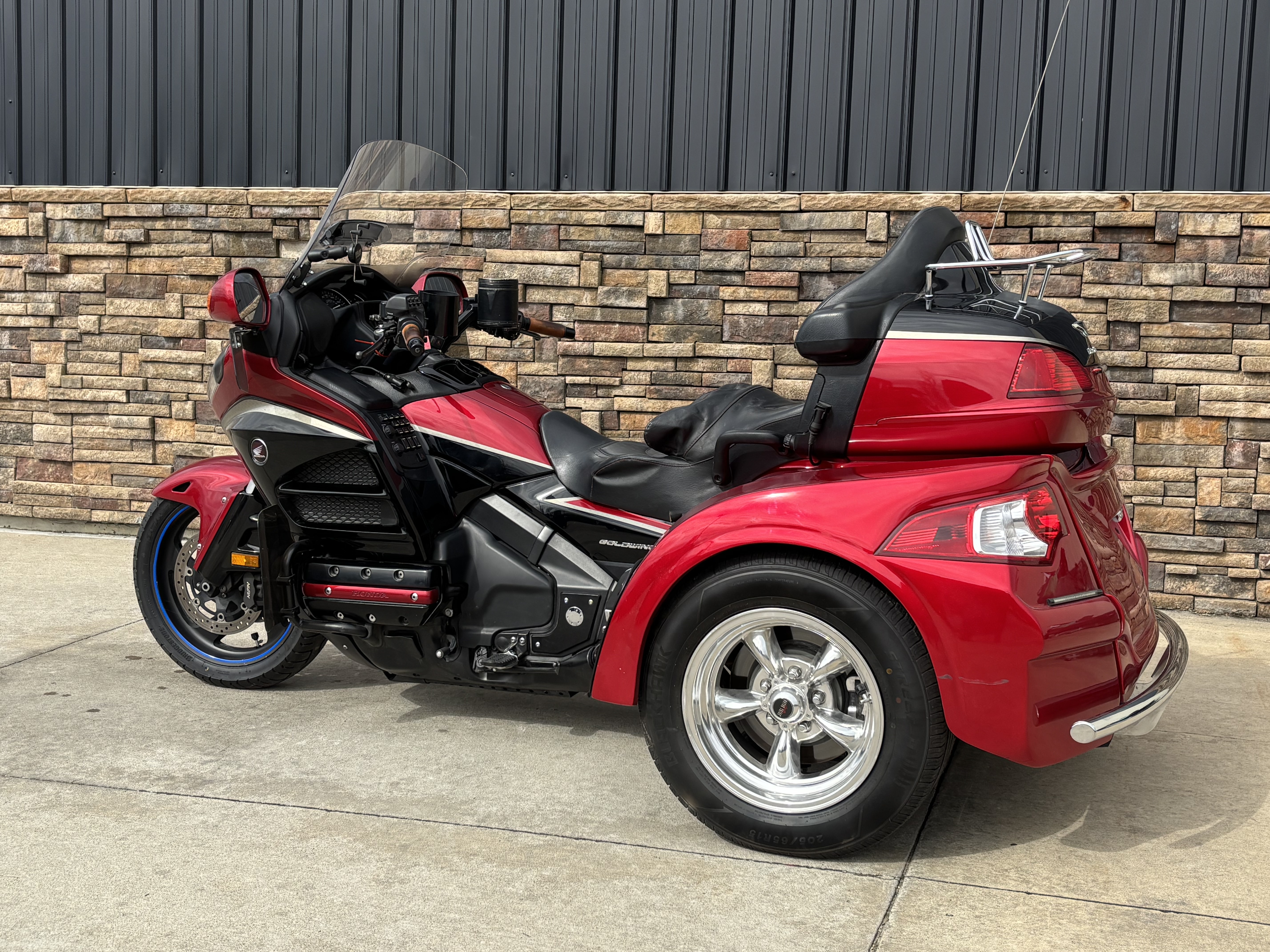 2015 Honda Gold Wing® Audio Comfort in Columbia, Missouri - Photo 2