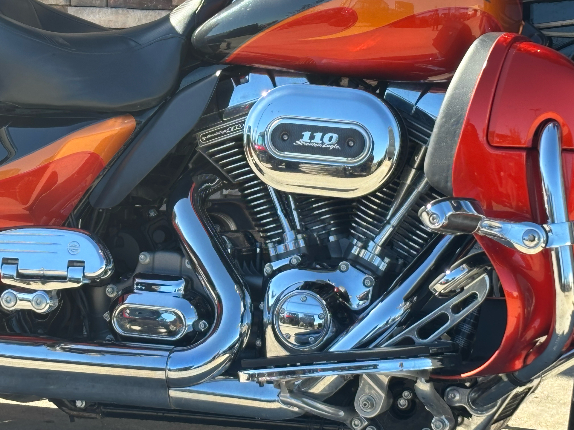 2013 Harley-Davidson CVO™ Ultra Classic® Electra Glide® in Columbia, Missouri - Photo 4
