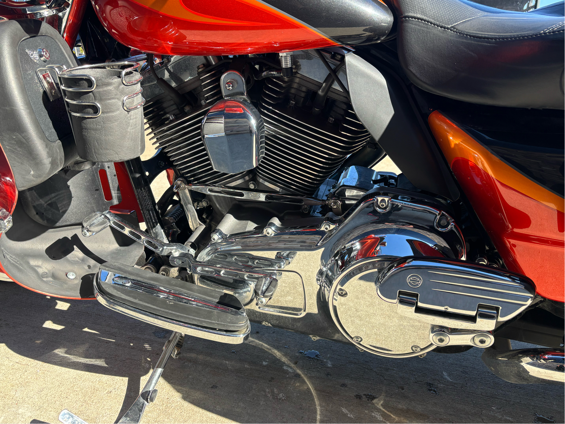 2013 Harley-Davidson CVO™ Ultra Classic® Electra Glide® in Columbia, Missouri - Photo 12