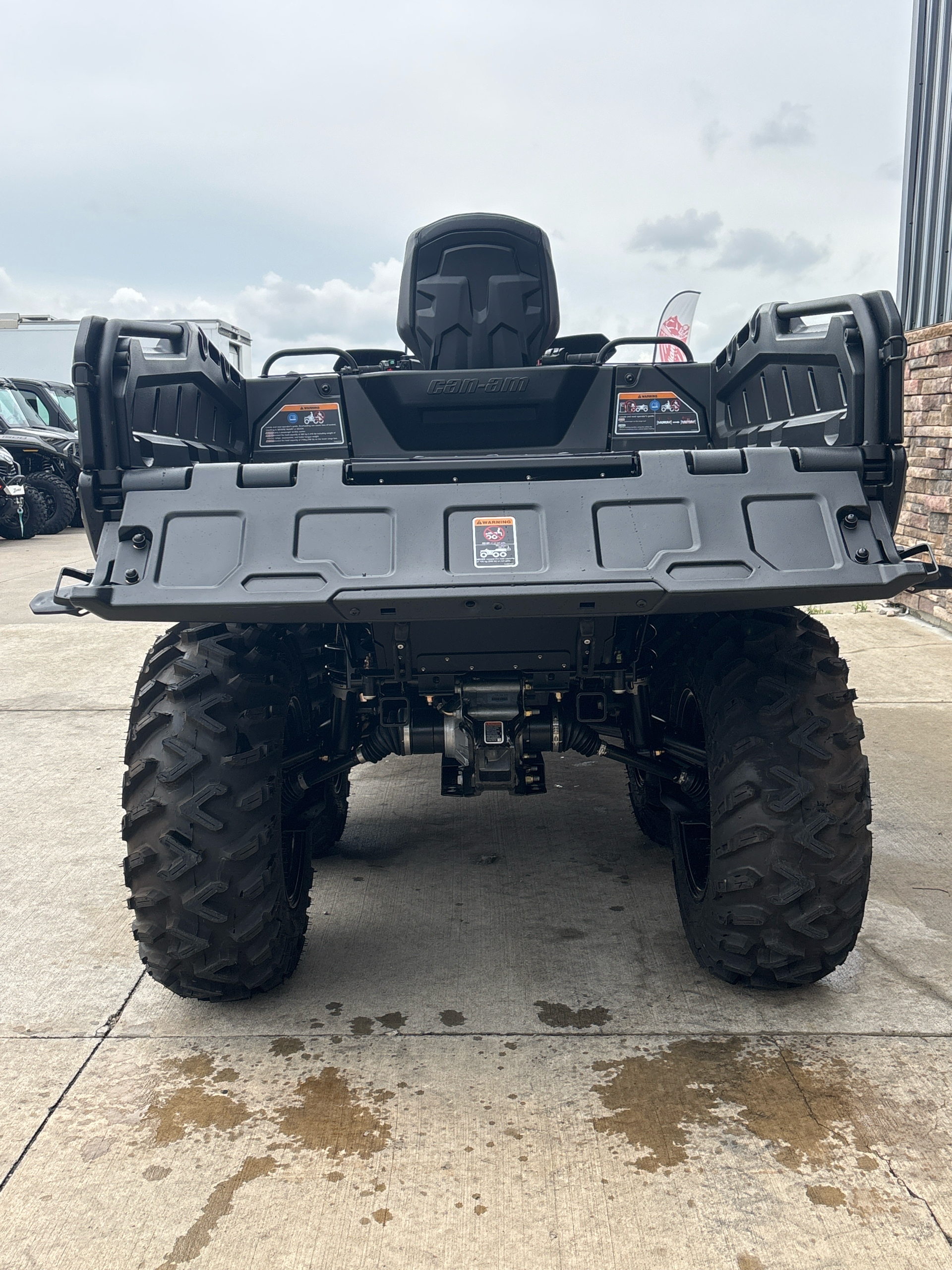 2025 Can-Am Outlander MAX 6x6 XT 1000 in Columbia, Missouri - Photo 12