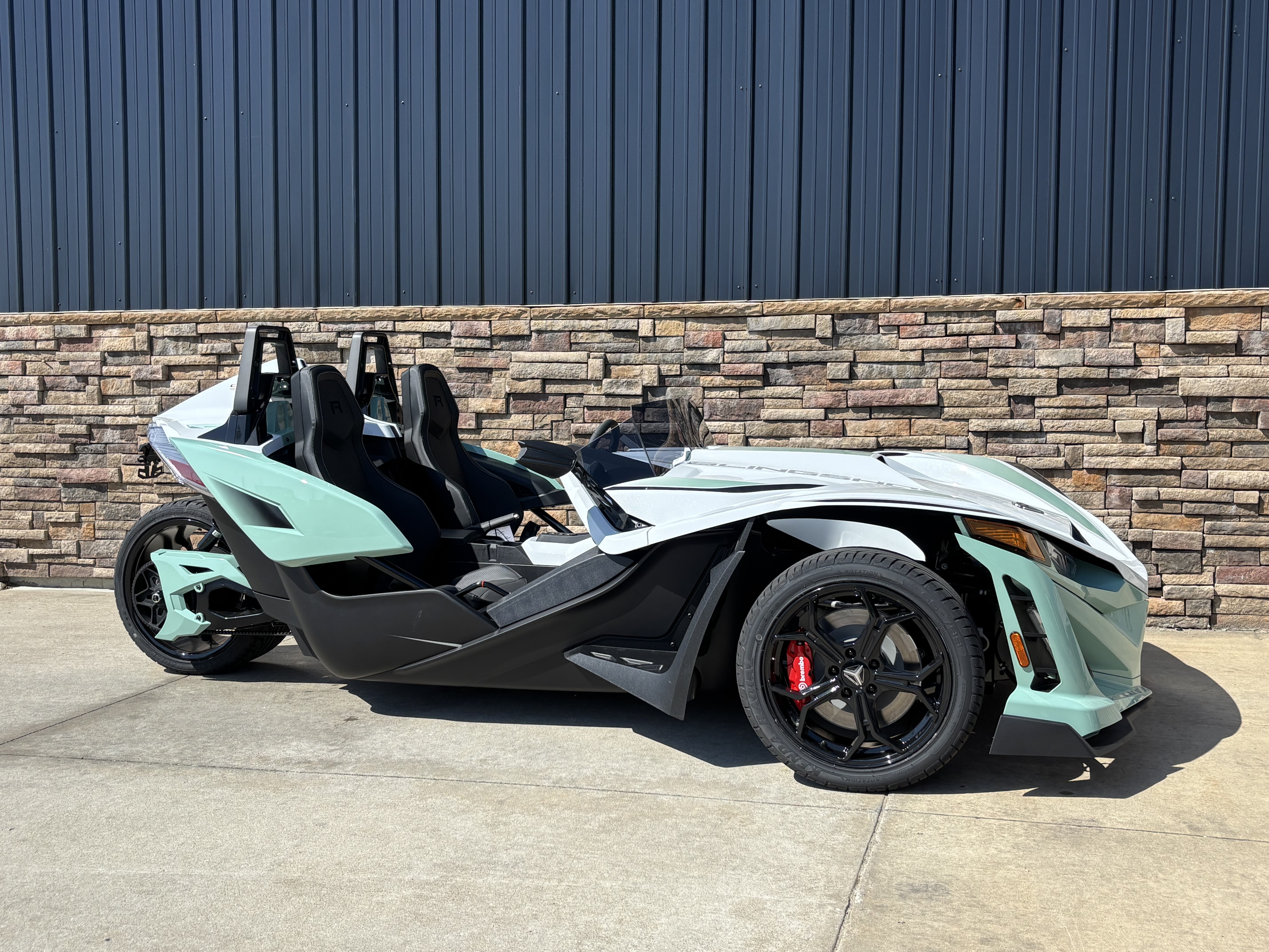 2026 Slingshot Slingshot R - AutoDrive in Columbia, Missouri - Photo 2