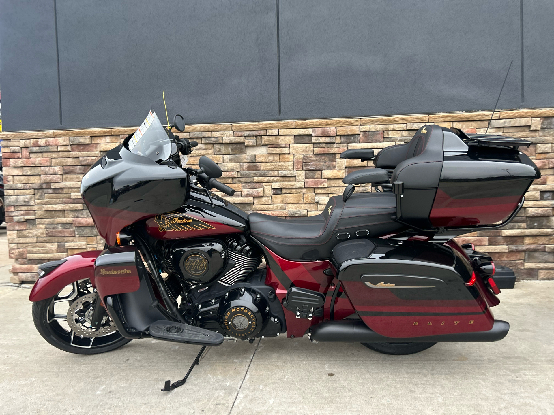 2024 Indian Motorcycle Roadmaster® Elite in Columbia, Missouri - Photo 1