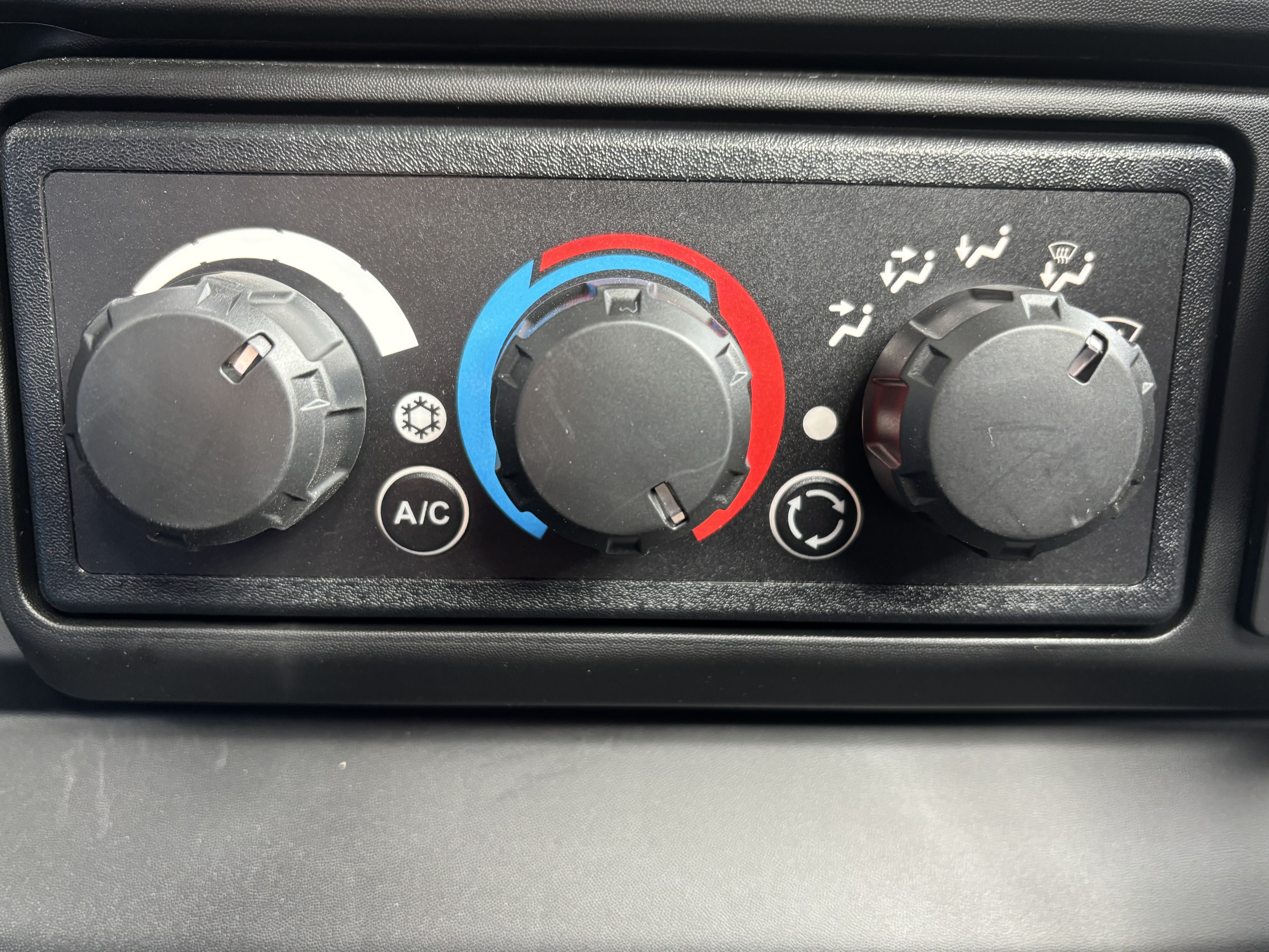 2026 Can-Am Defender XT CAB HD11 in Columbia, Missouri - Photo 10