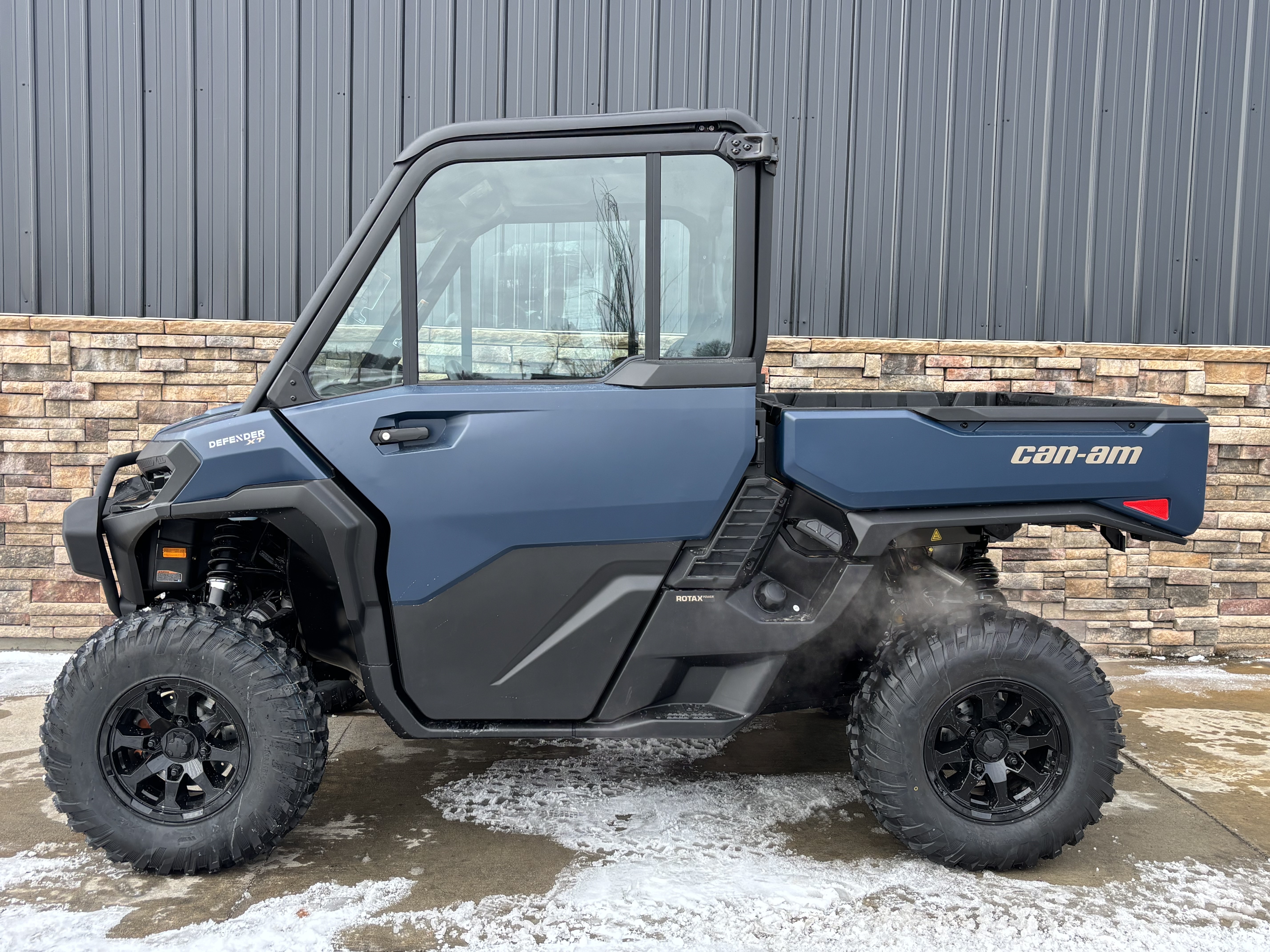 2026 Can-Am Defender XT CAB HD11 in Columbia, Missouri - Photo 16