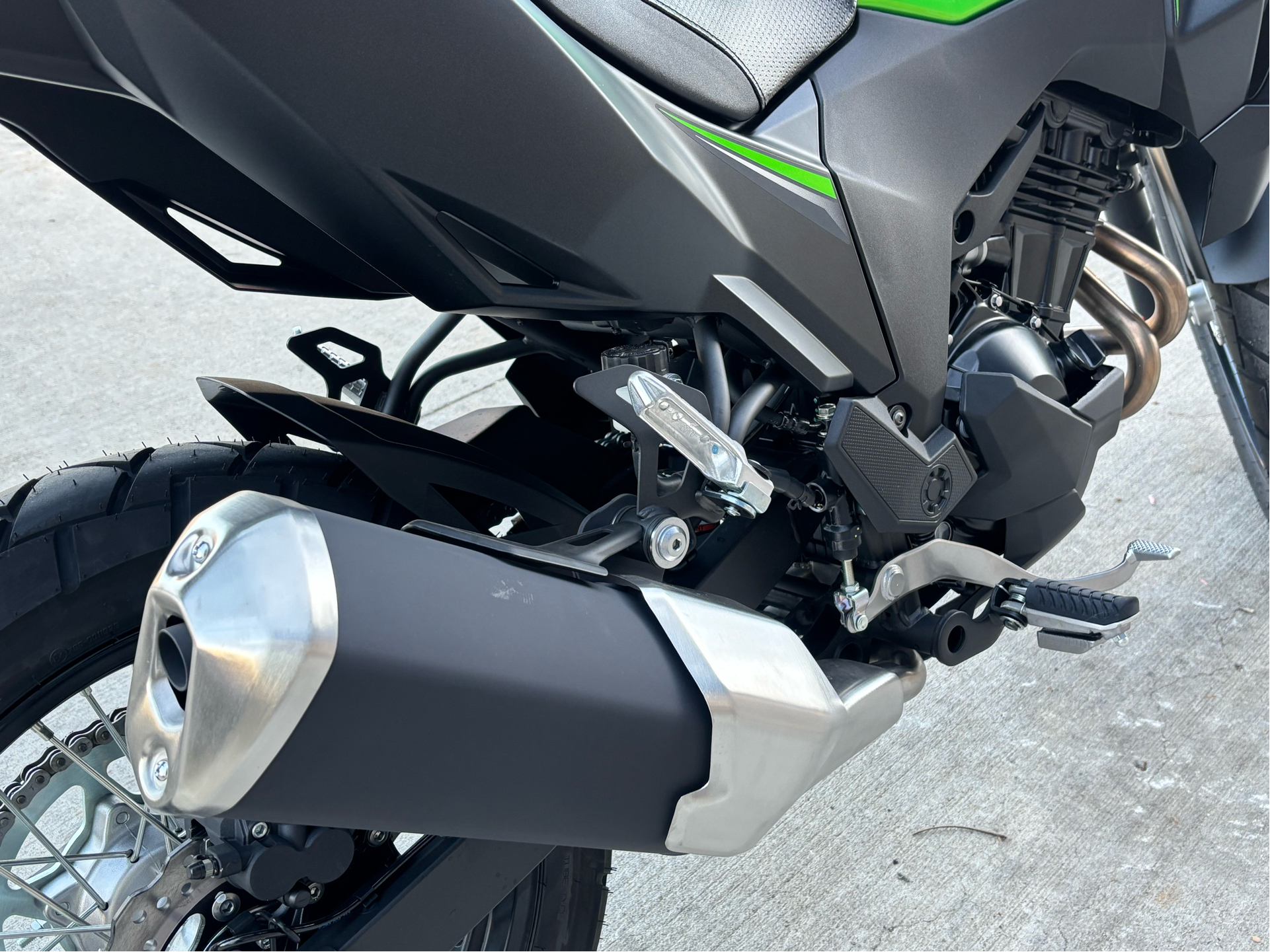 2025 Kawasaki Versys-X 300 ABS in Columbia, Missouri - Photo 8