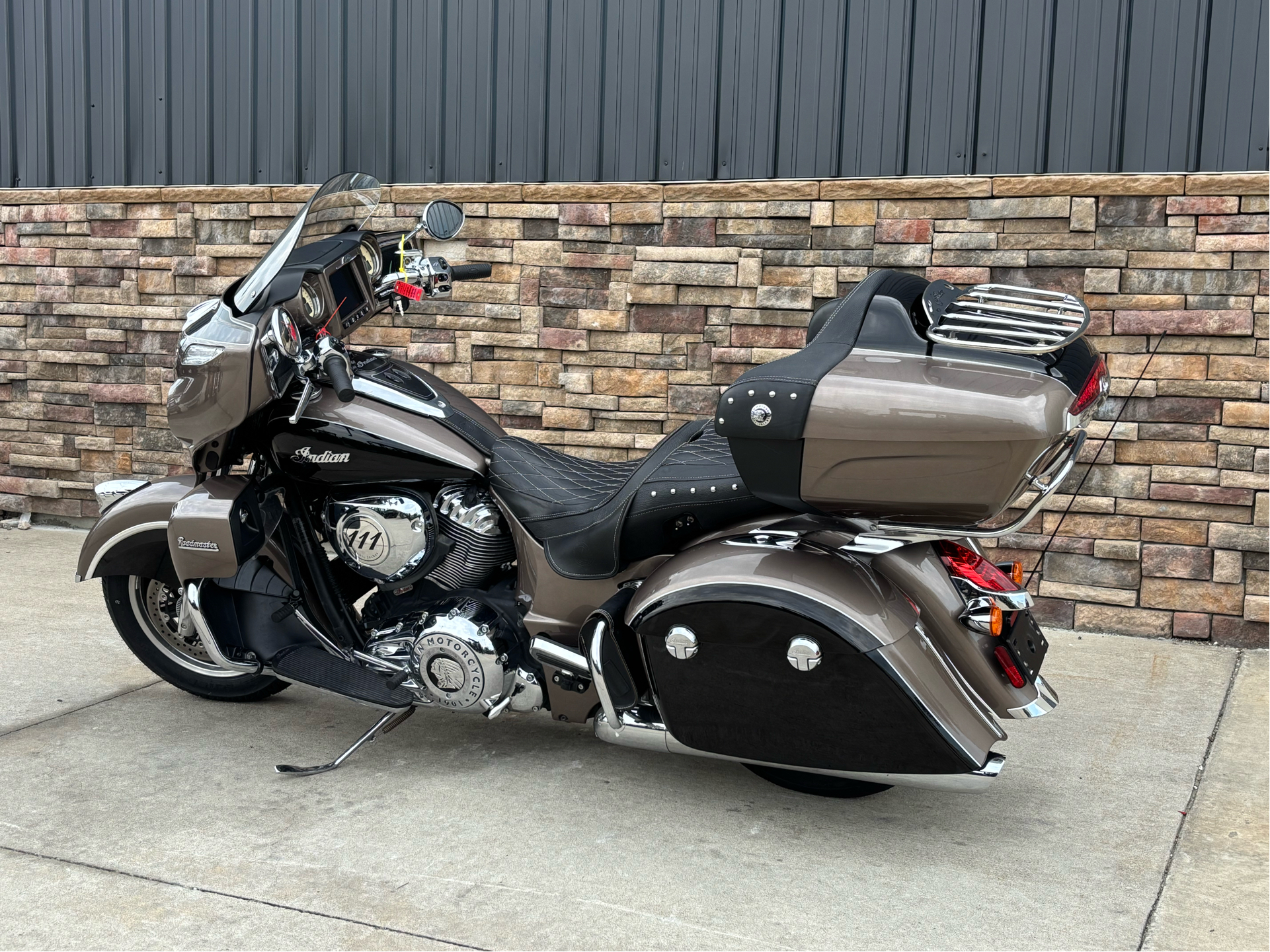 2018 Indian Motorcycle Roadmaster® ABS in Columbia, Missouri - Photo 2