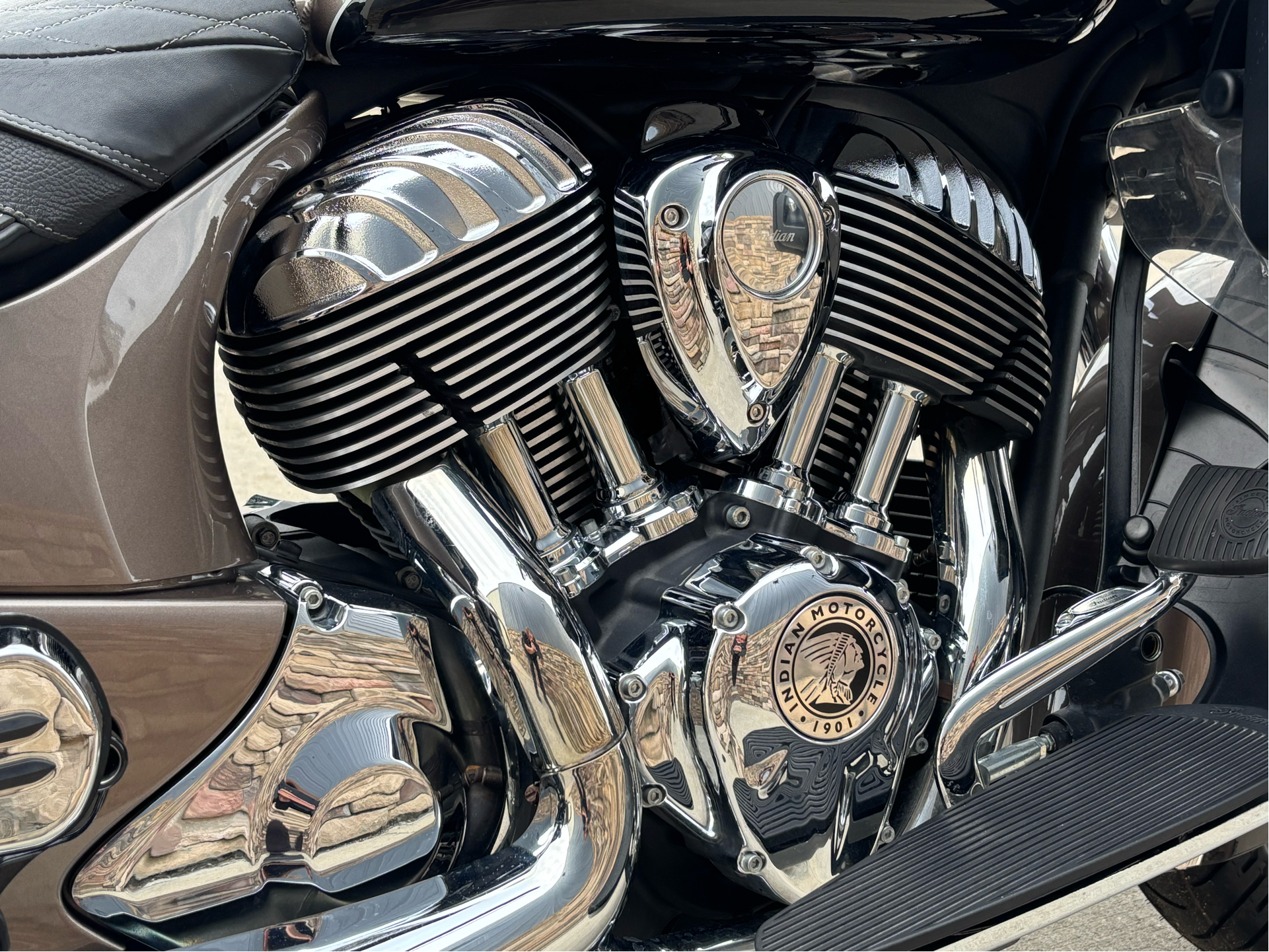 2018 Indian Motorcycle Roadmaster® ABS in Columbia, Missouri - Photo 8