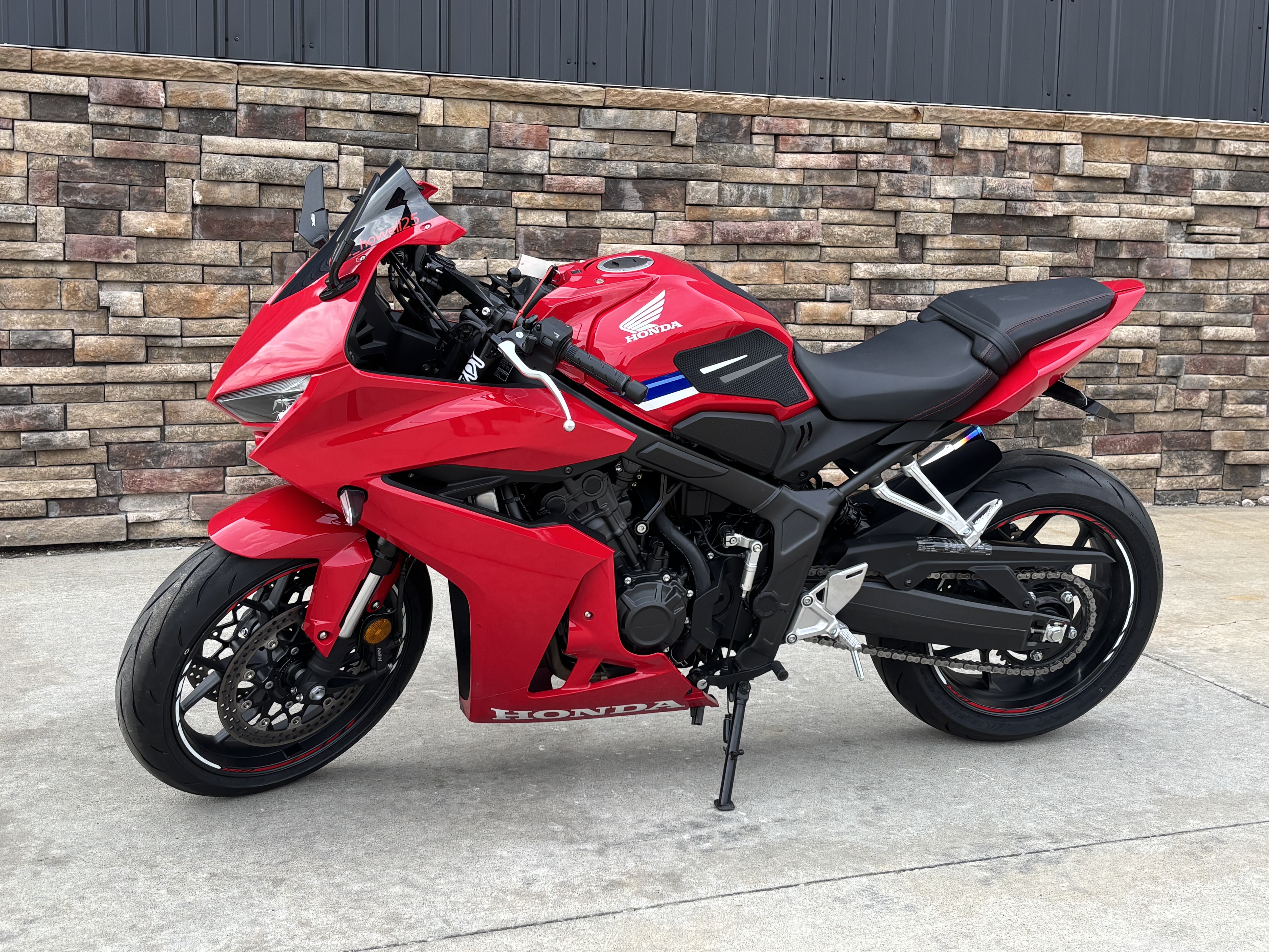 2024 Honda CBR650R ABS in Columbia, Missouri - Photo 2
