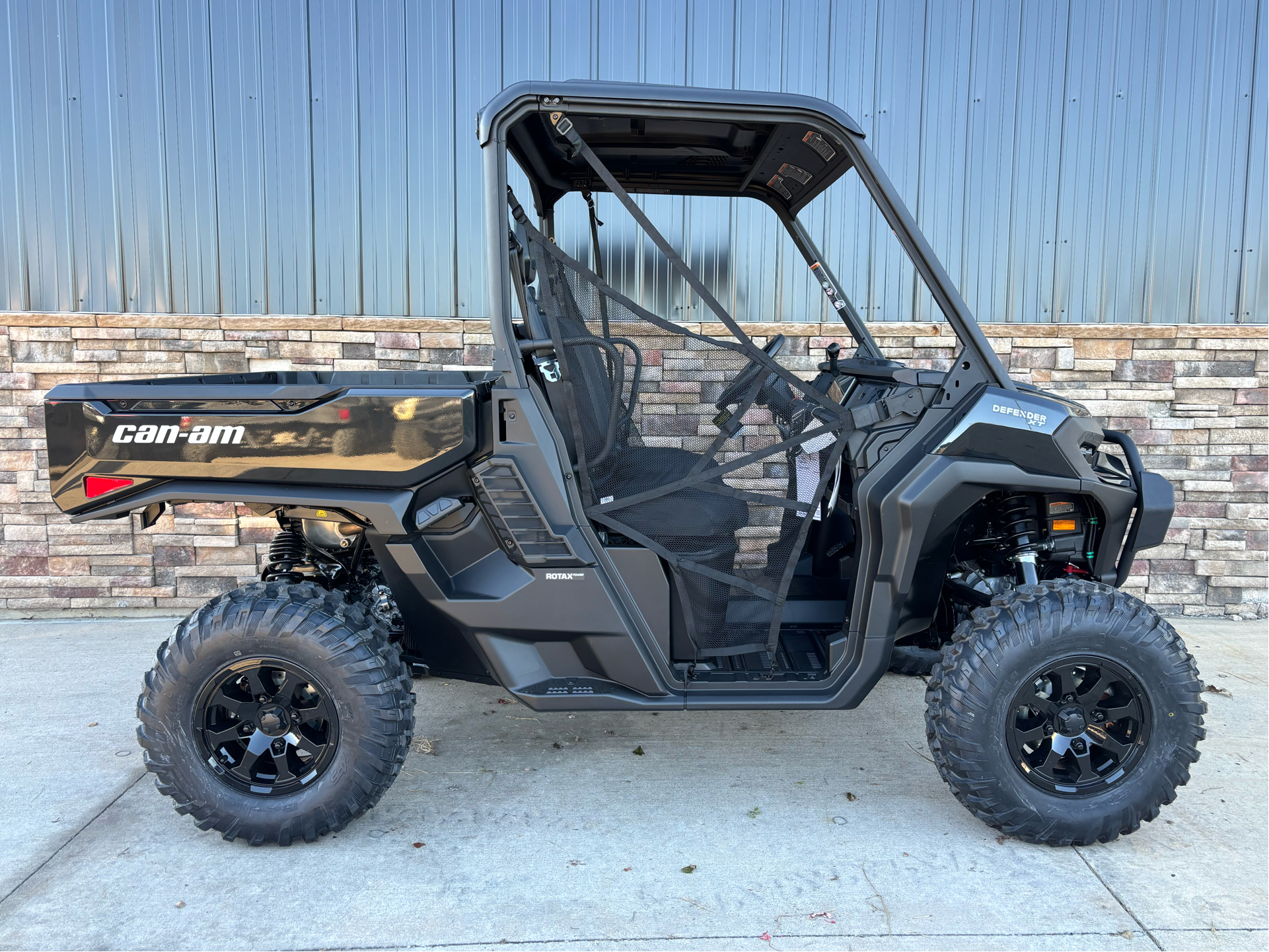 2026 Can-Am Defender XT HD11 in Columbia, Missouri - Photo 17