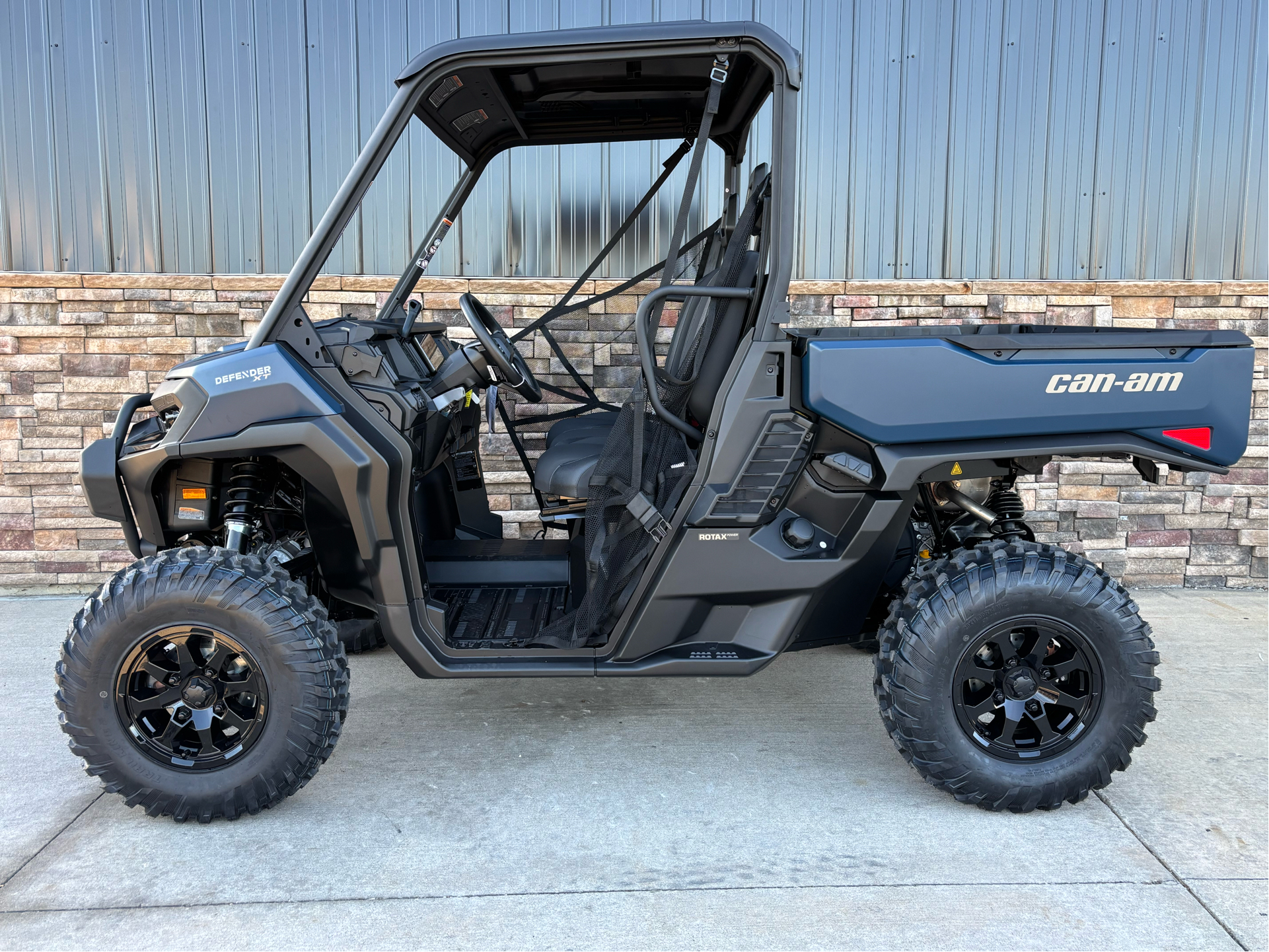 2026 Can-Am Defender XT HD11 in Columbia, Missouri - Photo 1