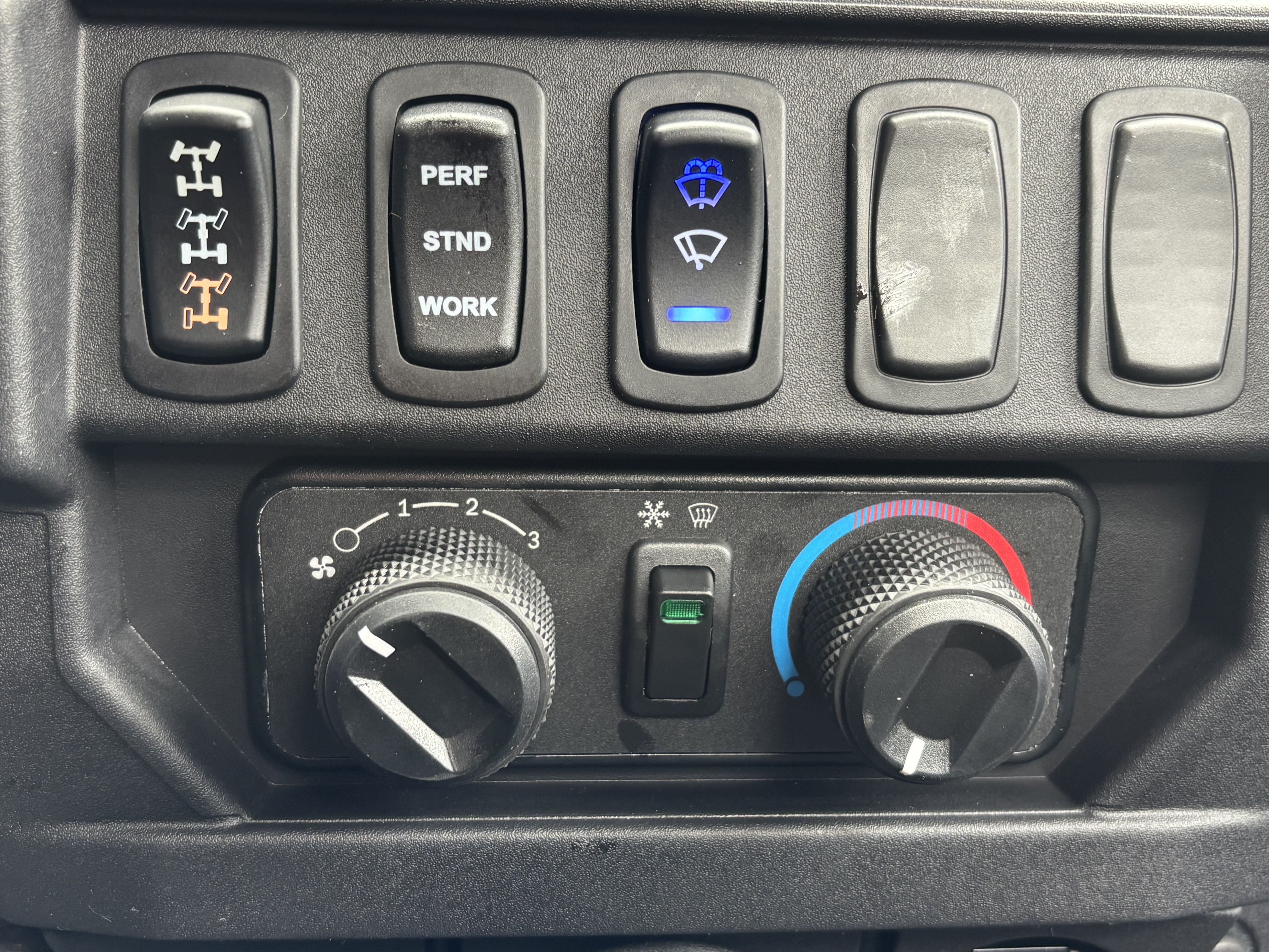 2027 Polaris Ranger XP 1000 Cab in Columbia, Missouri - Photo 9