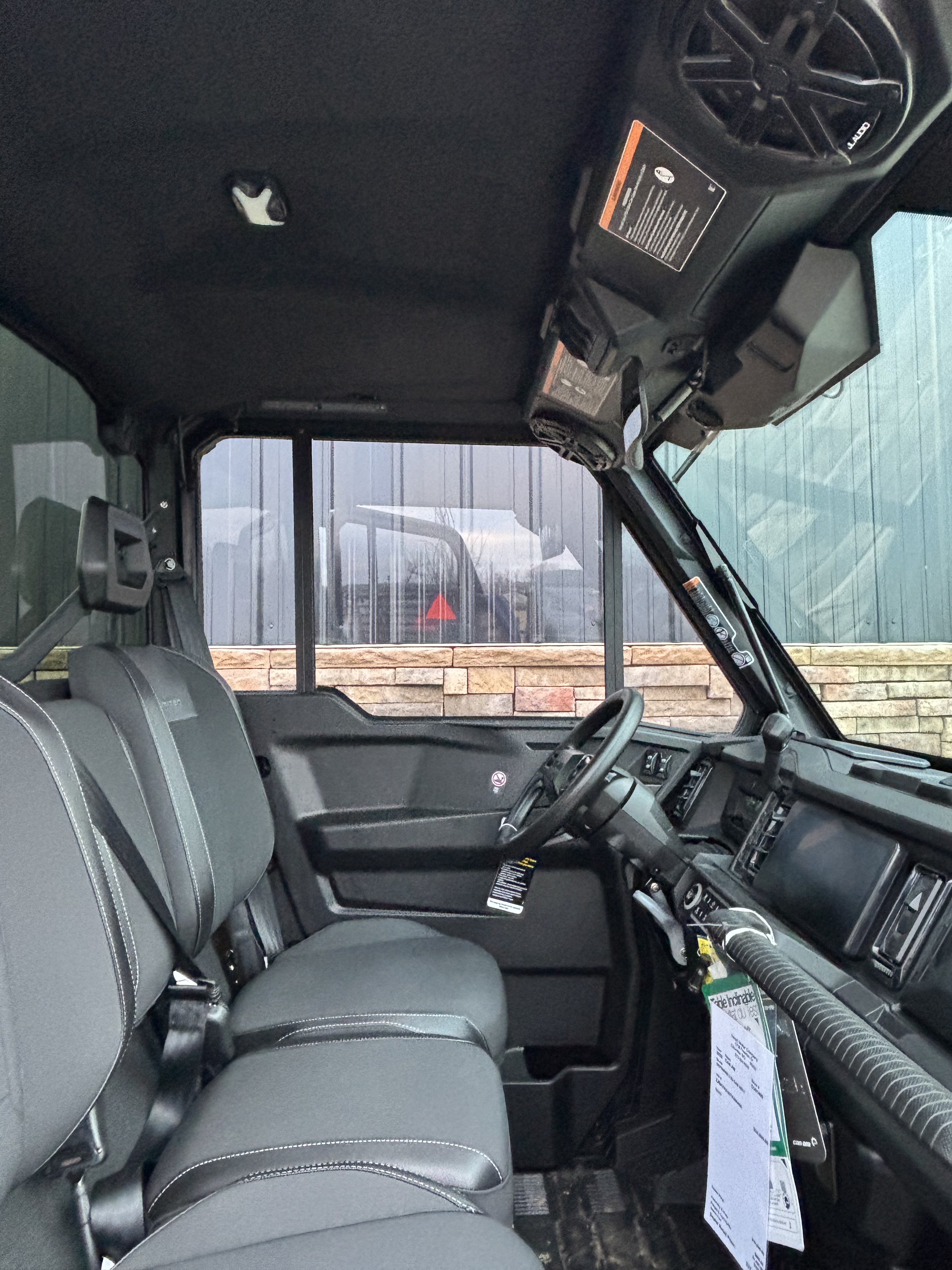 2026 Can-Am Defender Limited HD11 in Columbia, Missouri - Photo 5