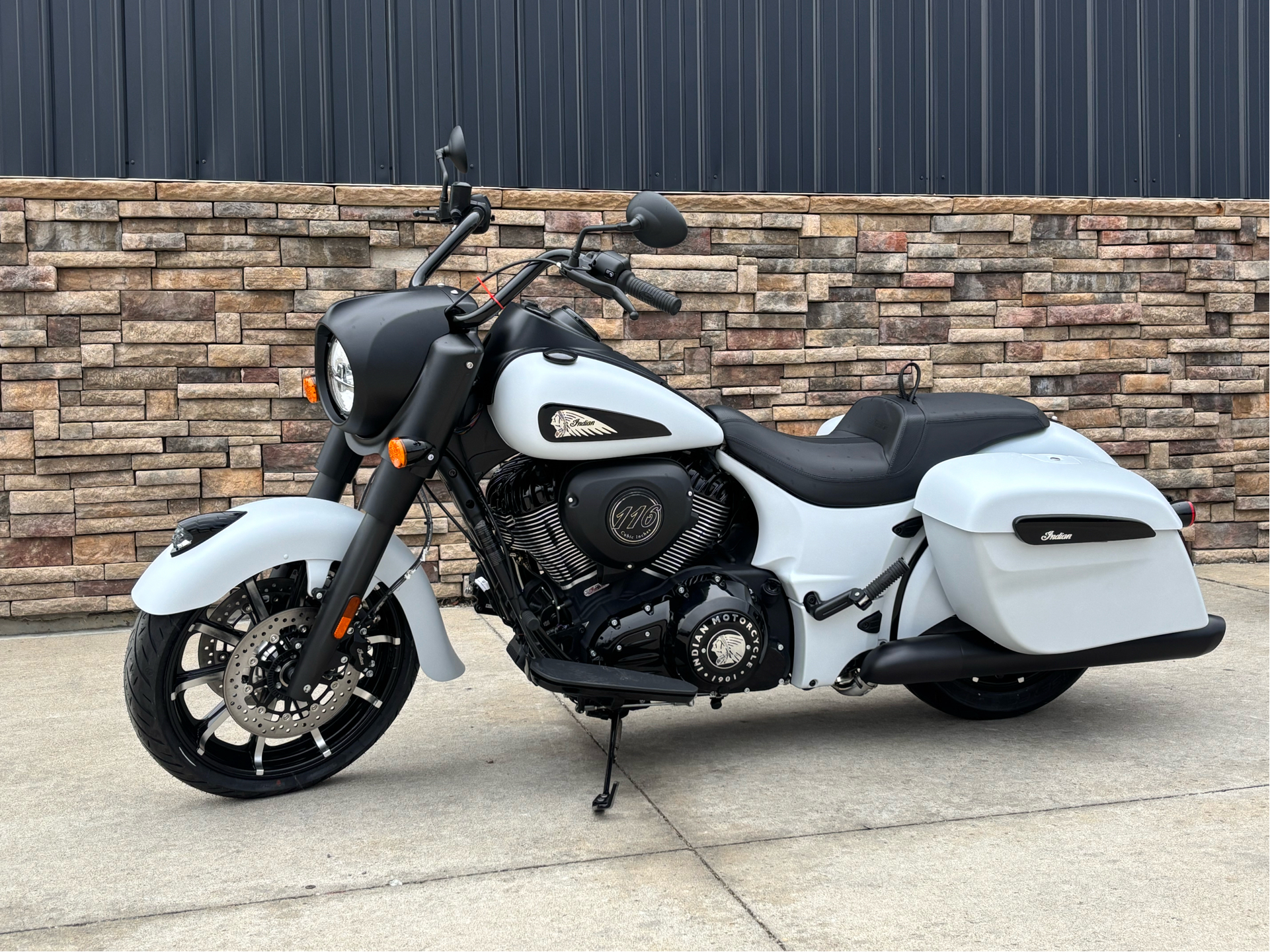 2026 Indian Motorcycle Springfield® Dark Horse® in Columbia, Missouri - Photo 2