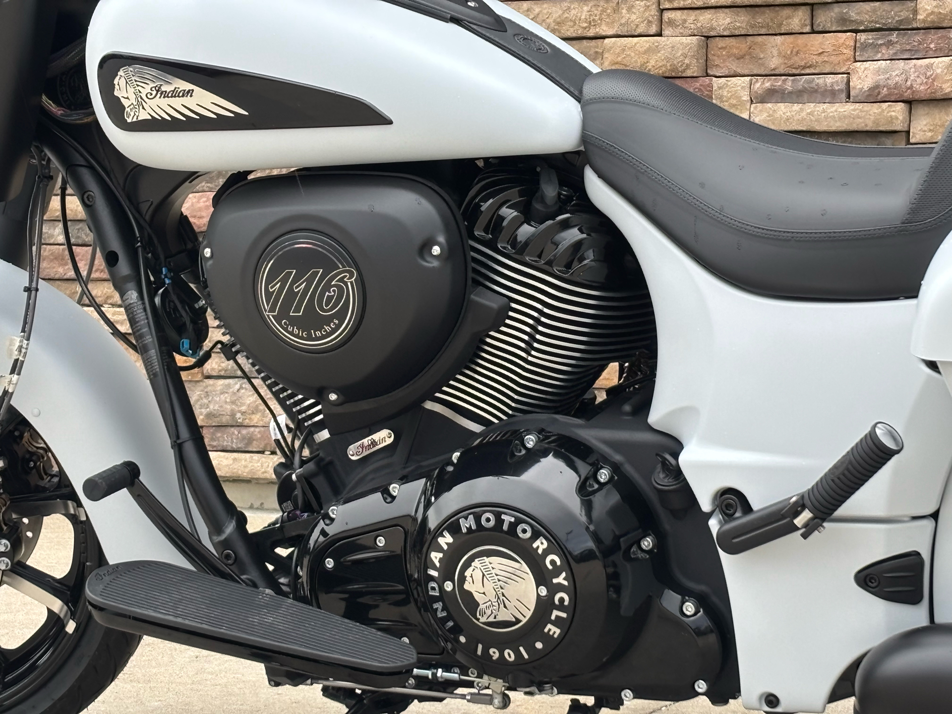 2026 Indian Motorcycle Springfield® Dark Horse® in Columbia, Missouri - Photo 4