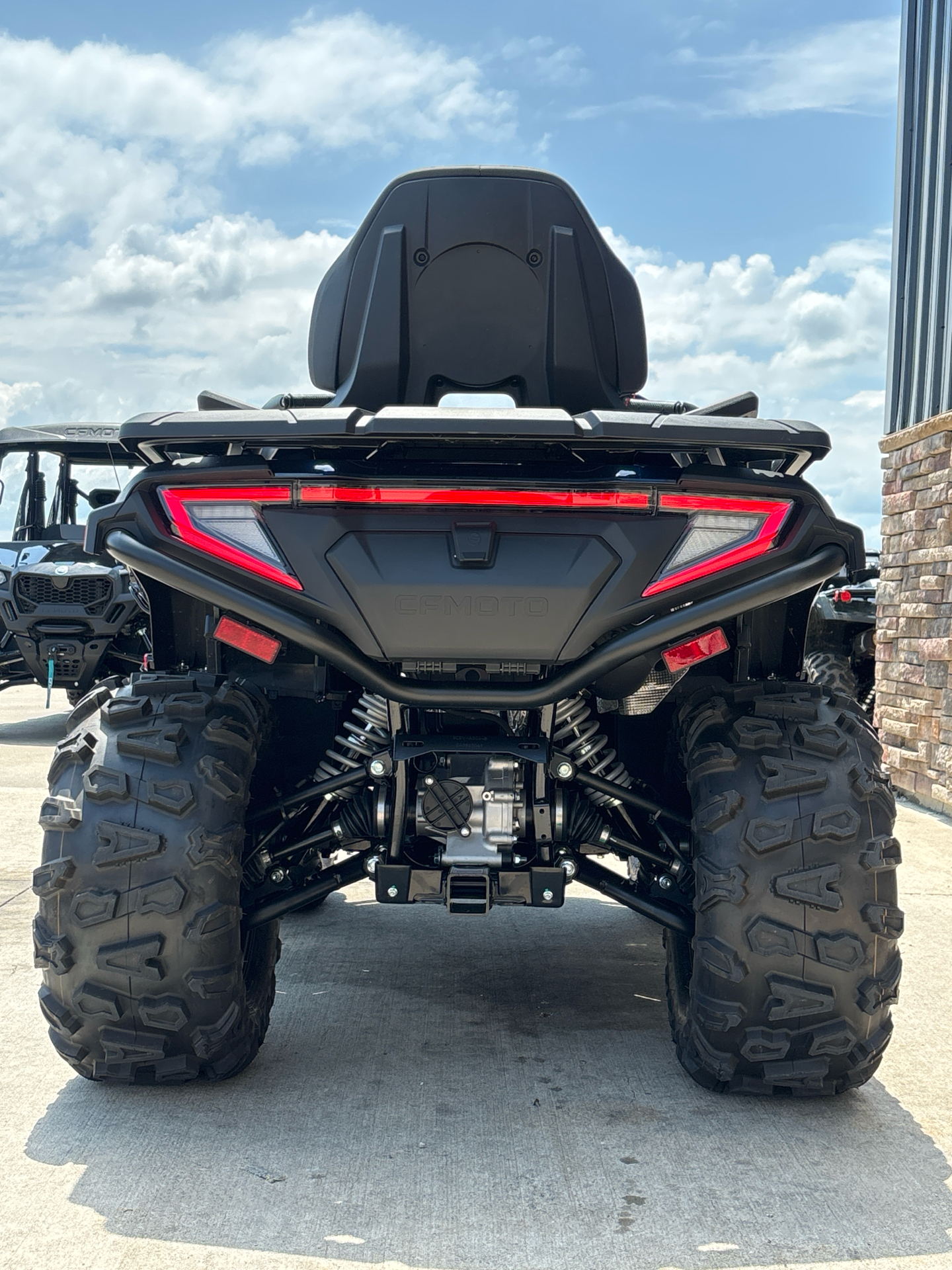 2025 CFMOTO CForce 600 Touring in Columbia, Missouri - Photo 10