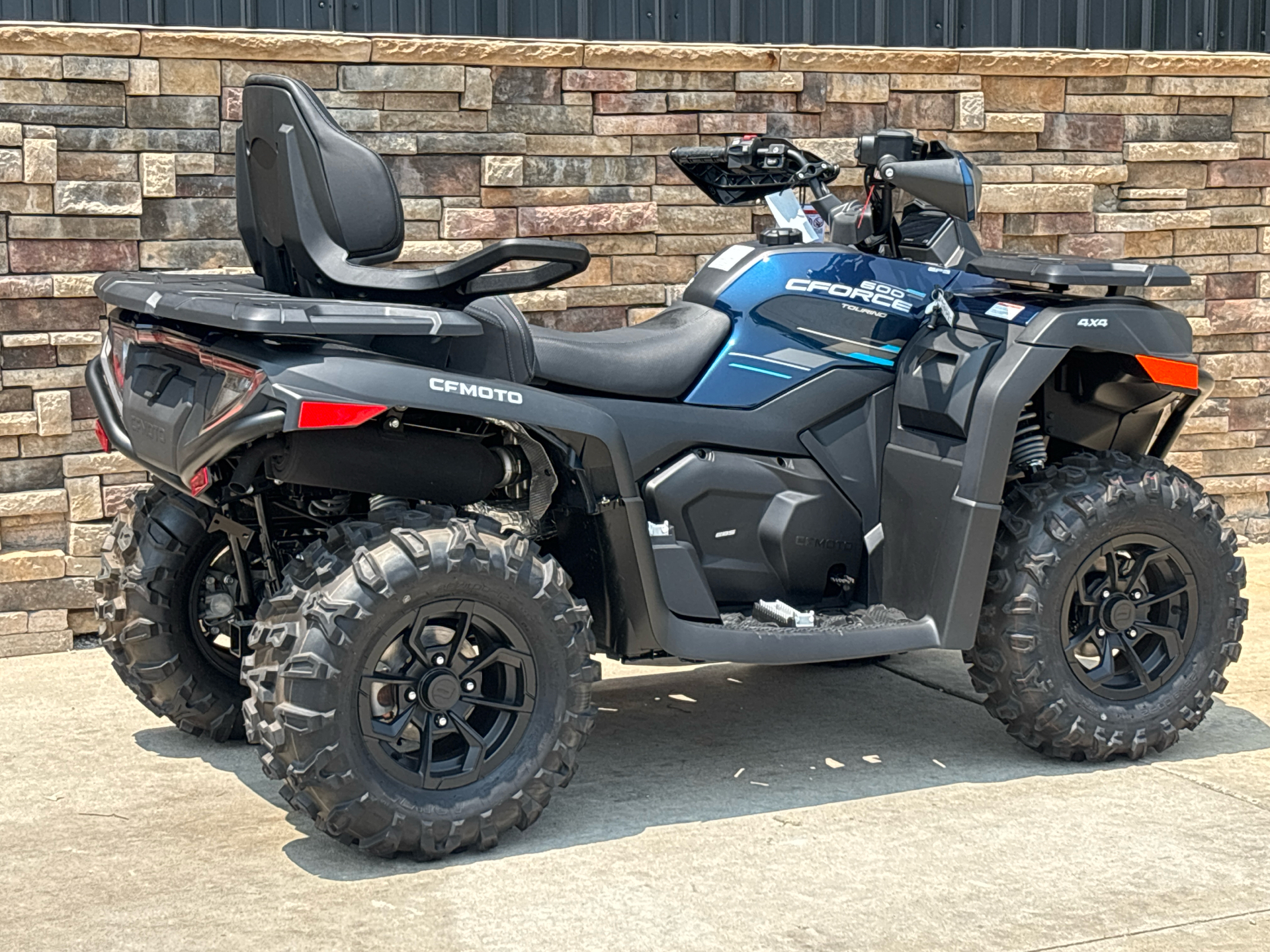 2025 CFMOTO CForce 600 Touring in Columbia, Missouri - Photo 12