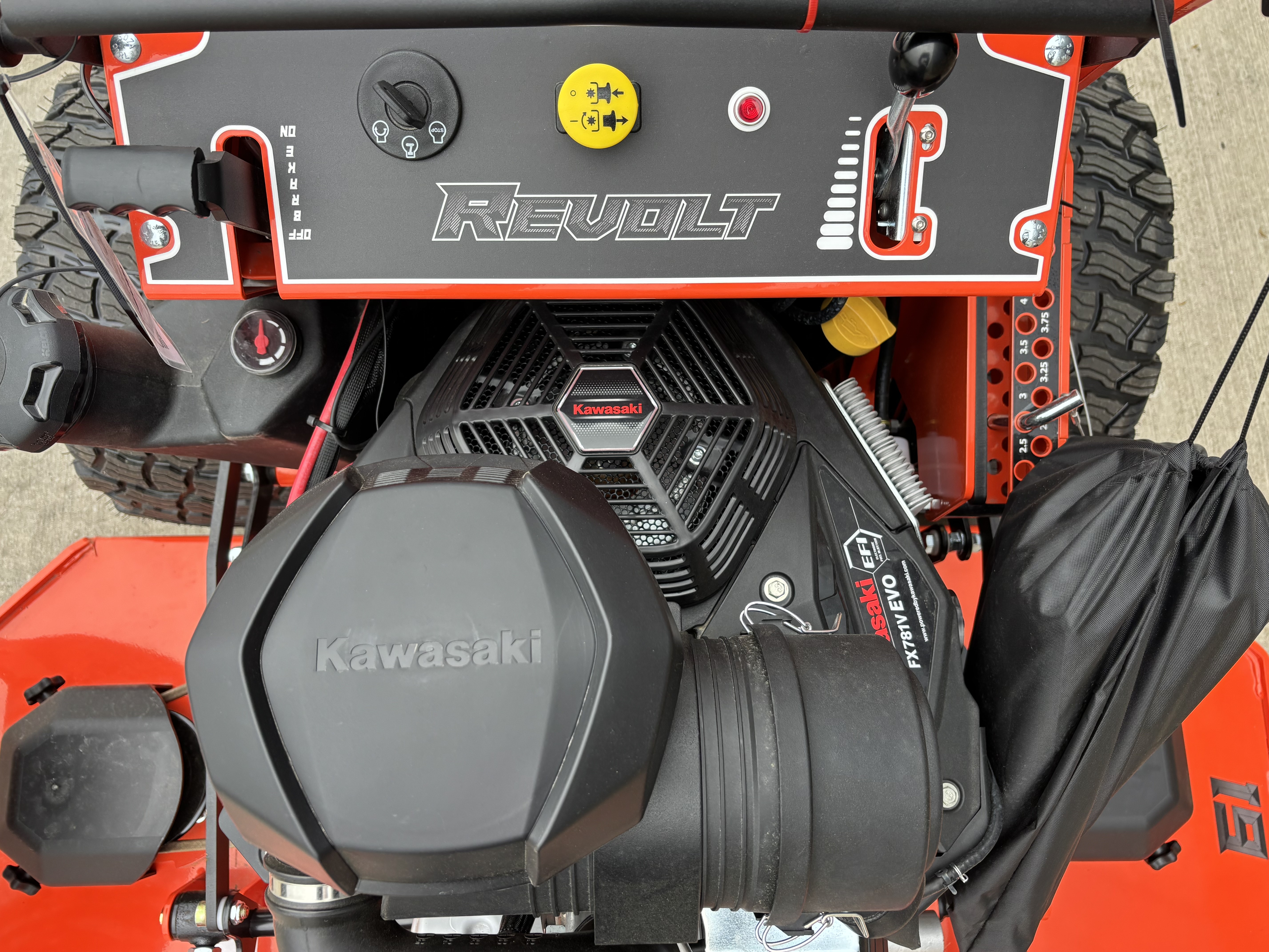 2026 Bad Boy Mowers Revolt 61 in. Kawasaki FX781V EVO EFI 31 hp in Columbia, Missouri - Photo 7