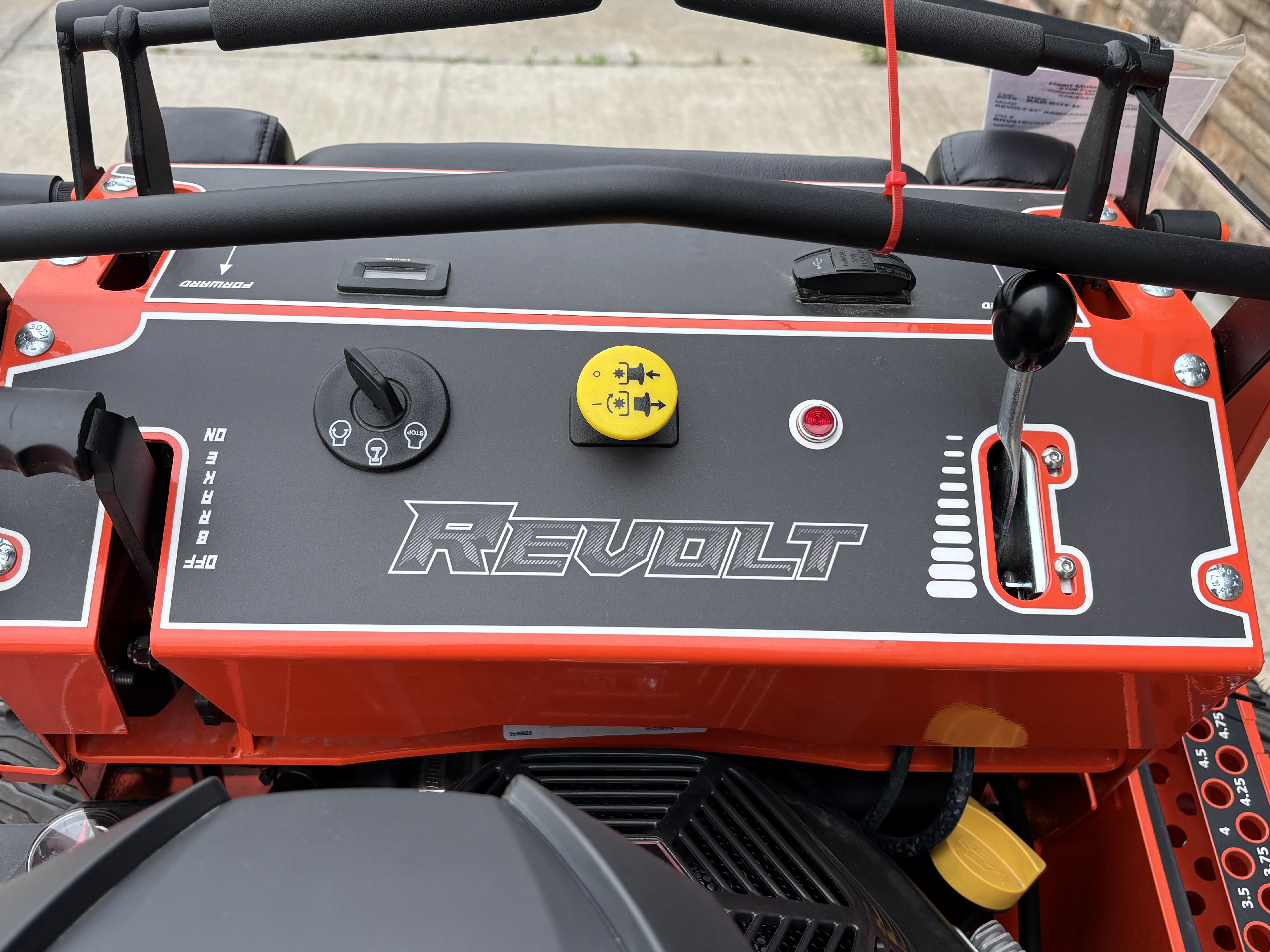 2026 Bad Boy Mowers Revolt 61 in. Kawasaki FX781V EVO EFI 31 hp in Columbia, Missouri - Photo 8