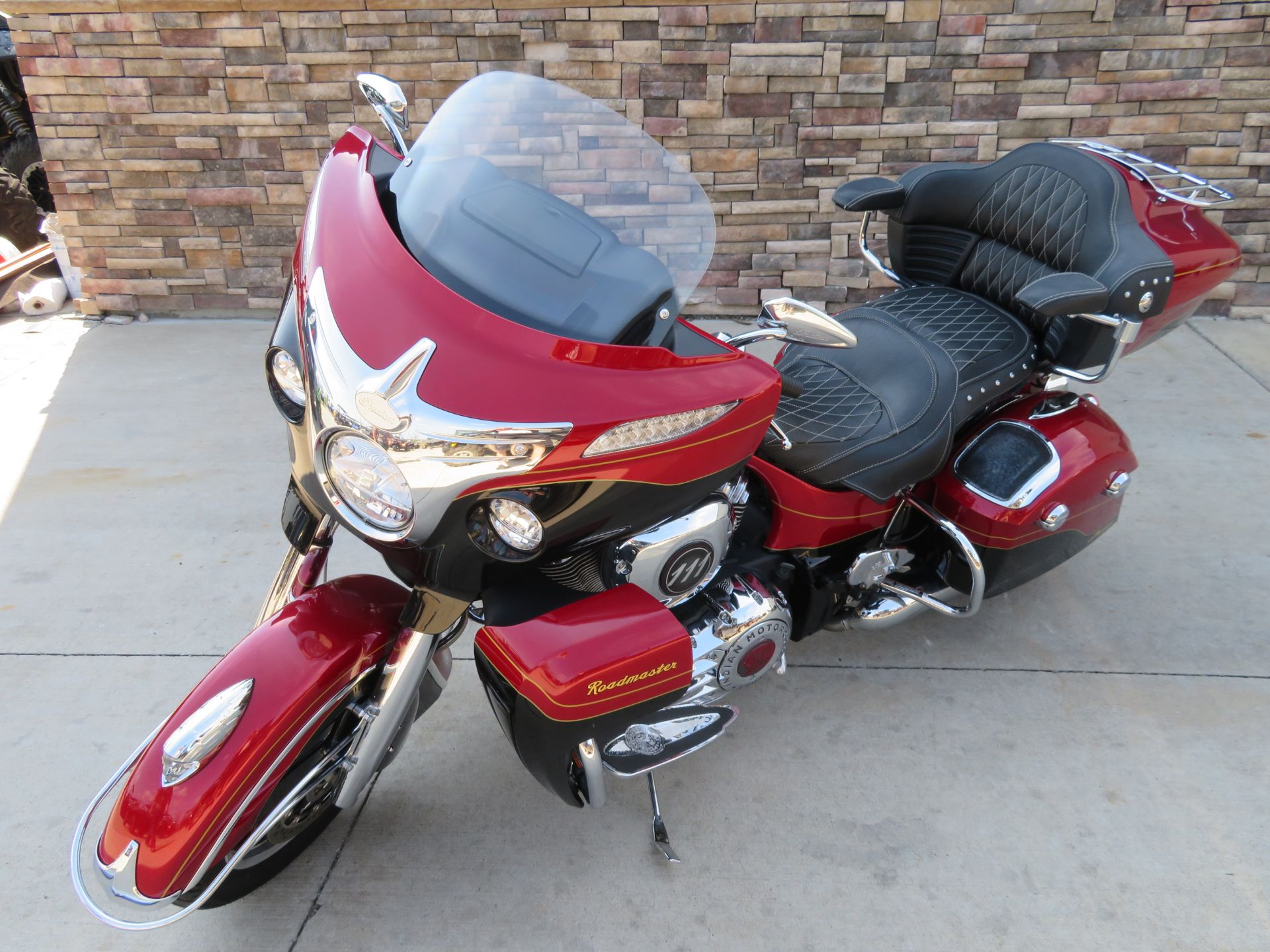 2019 Indian Motorcycle Roadmaster® Elite ABS in Columbia, Missouri - Photo 3