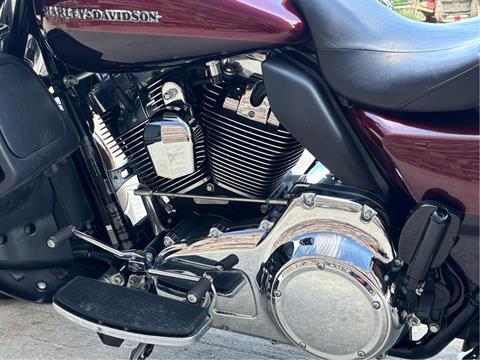 2015 Harley-Davidson Ultra Limited Low in Columbia, Missouri - Photo 10
