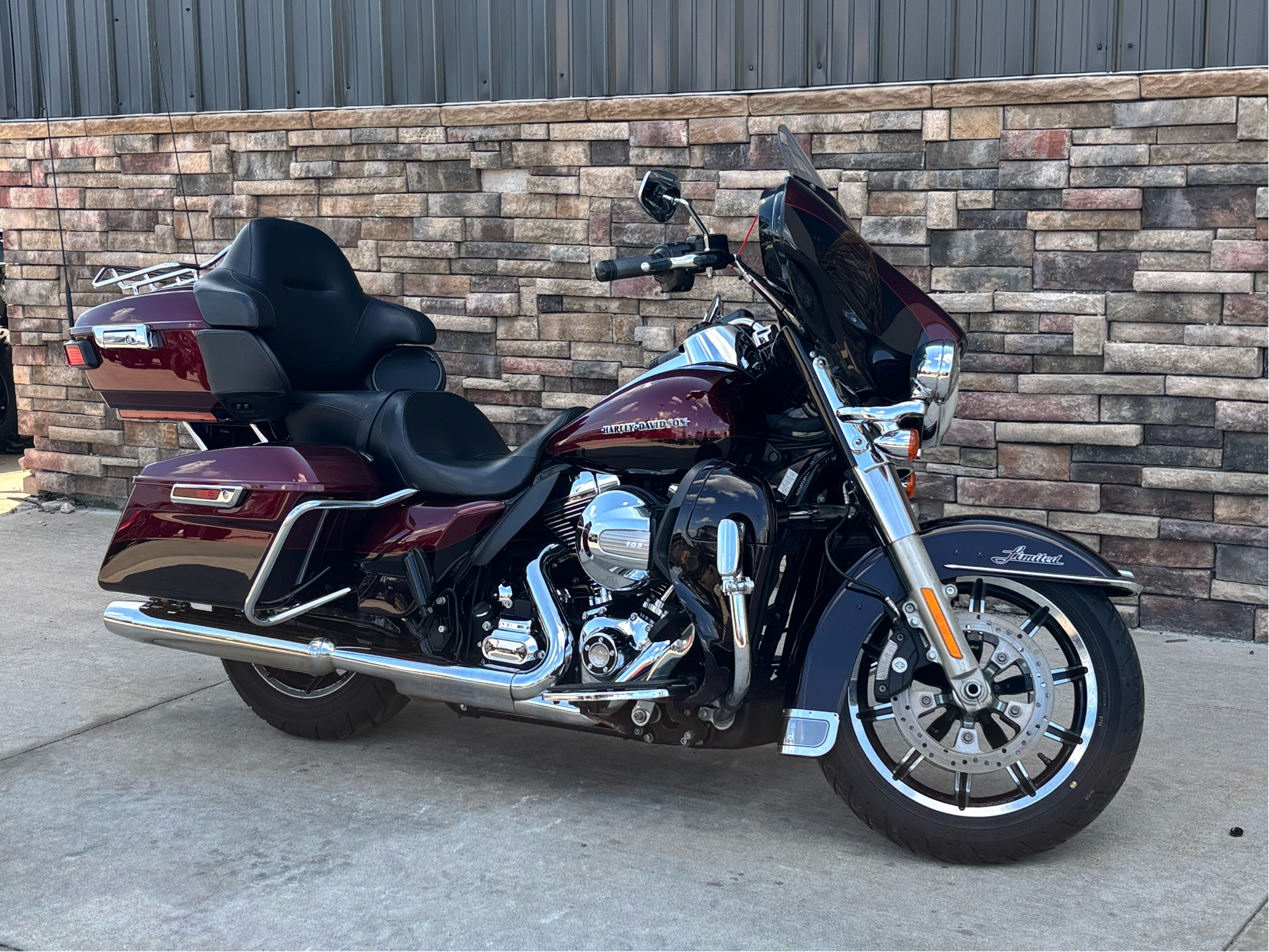 2015 Harley-Davidson Ultra Limited Low in Columbia, Missouri - Photo 2