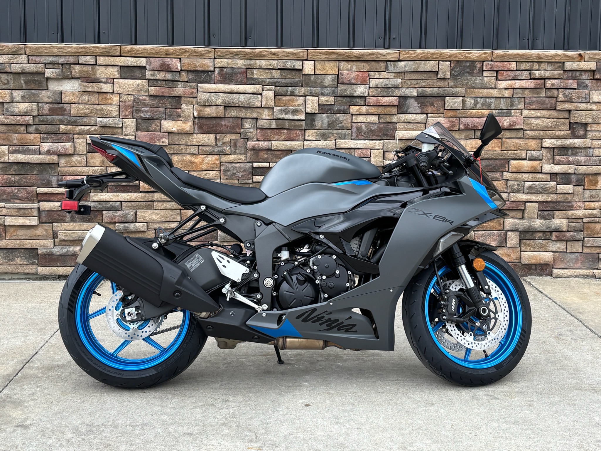 New 2026 Kawasaki Ninja® ZX™-6R, Columbia MO | Specs, Price