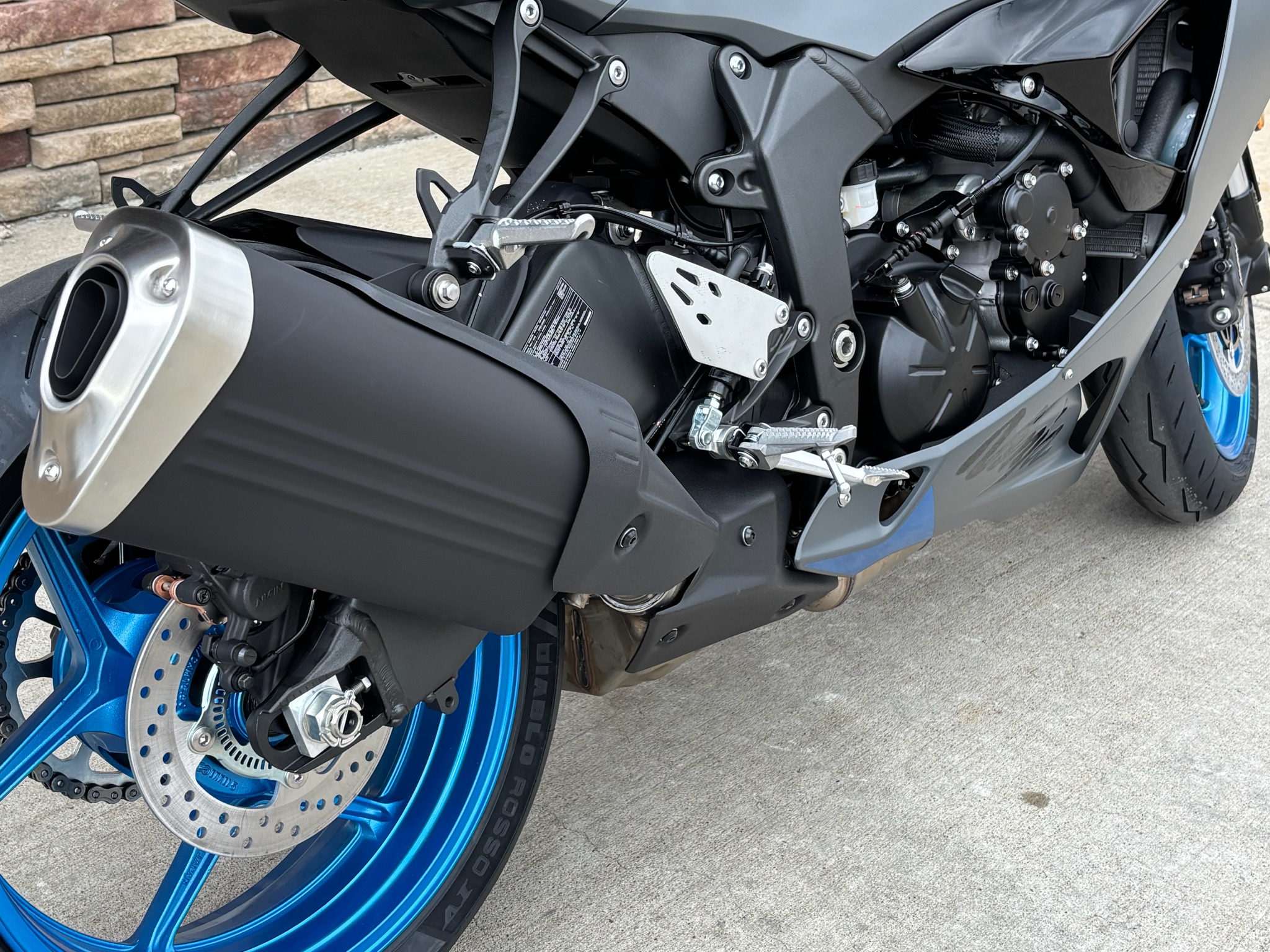 New 2026 Kawasaki Ninja® ZX™-6R, Columbia MO | Specs, Price