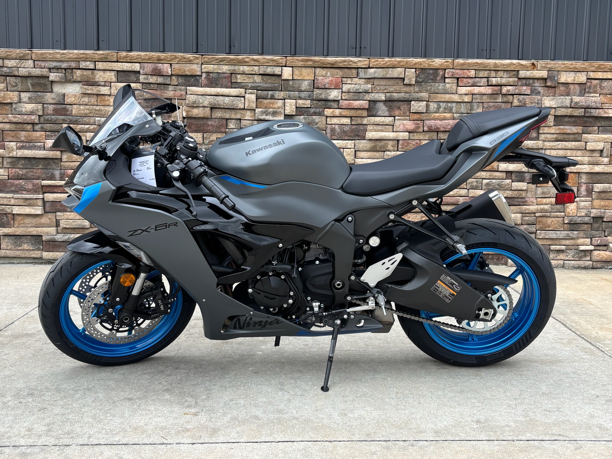 New 2026 Kawasaki Ninja® ZX™-6R, Columbia MO | Specs, Price